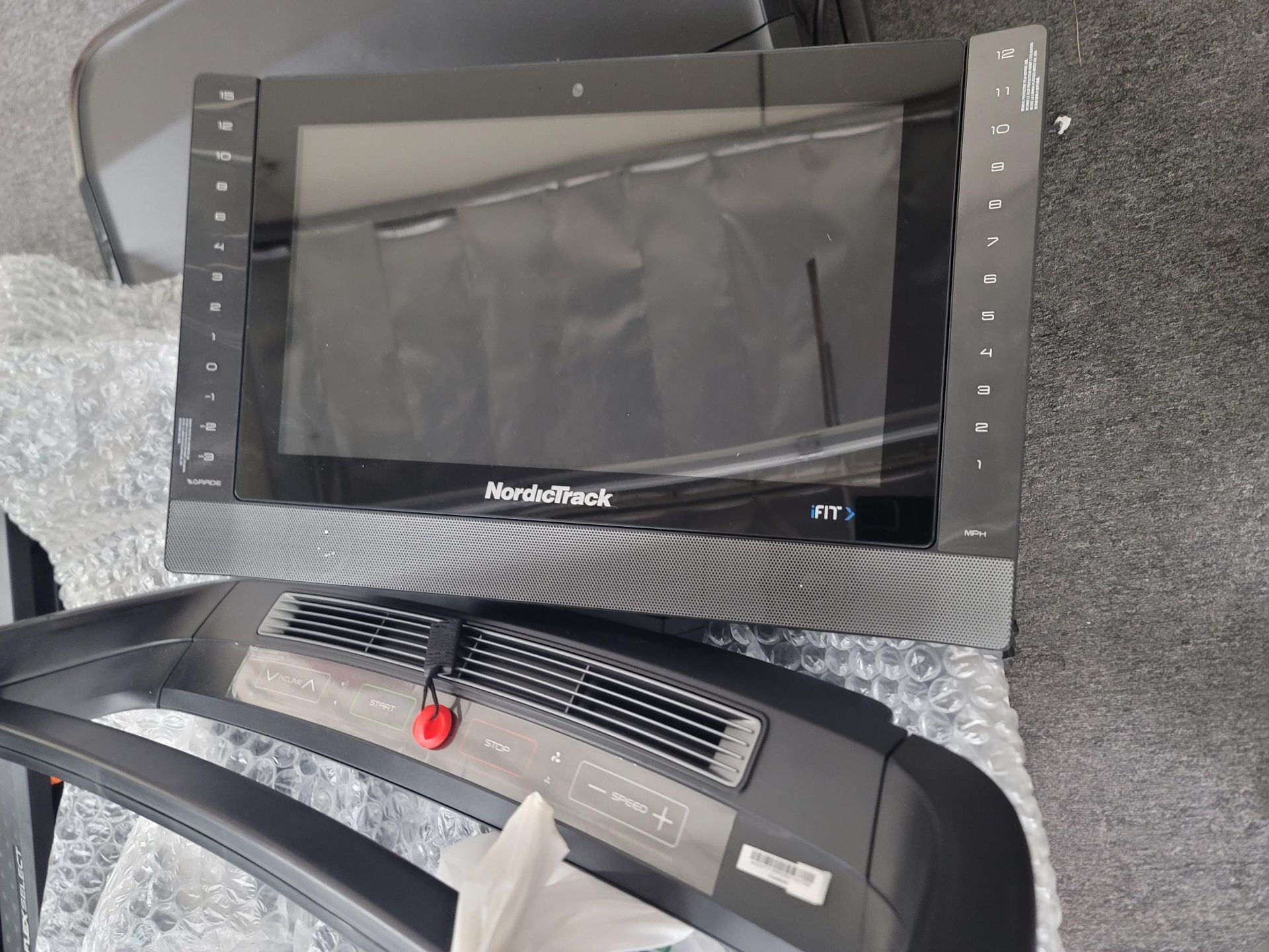 NORDICTRACK TREADMILL FOR PARTS ONLY, (DON'T KNOW IF ALL PARTS ARE THERE OR NOT), MODEL NTL17122.19, - Image 3 of 4