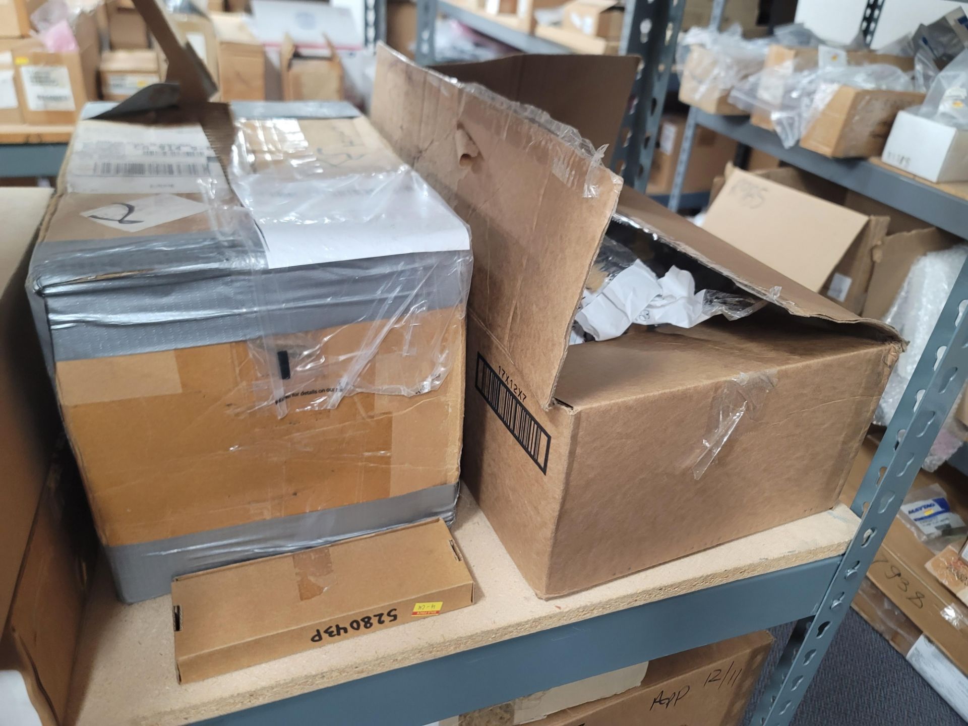 LOT - 8' SHELF UNIT W/ CONTENTS OF APPLIANCE REPLACEMENT PARTS - Image 11 of 19