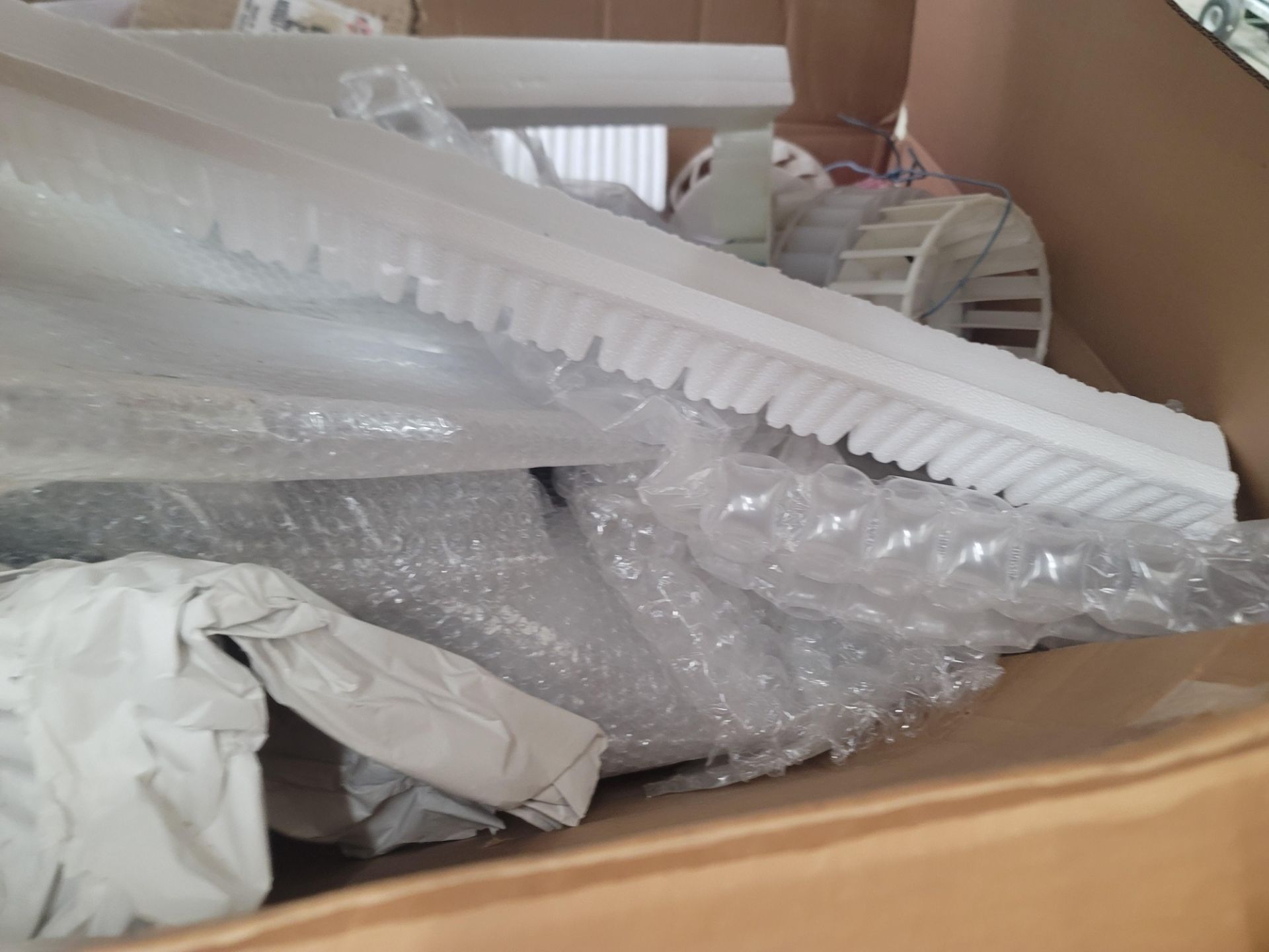 LOT - ALL UNTAGGED ITEMS ON (1) 8' SECTION OF SHELVING - Image 3 of 8