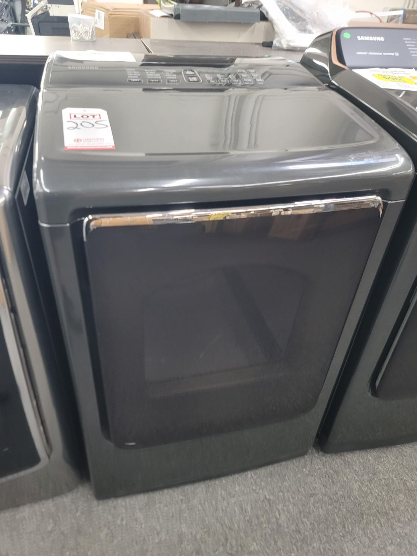 SAMSUNG 27" ELECTRIC DRYER IN BLACK, 7.4 CU. FT. CAPACITY, MODEL DVE52M8650V