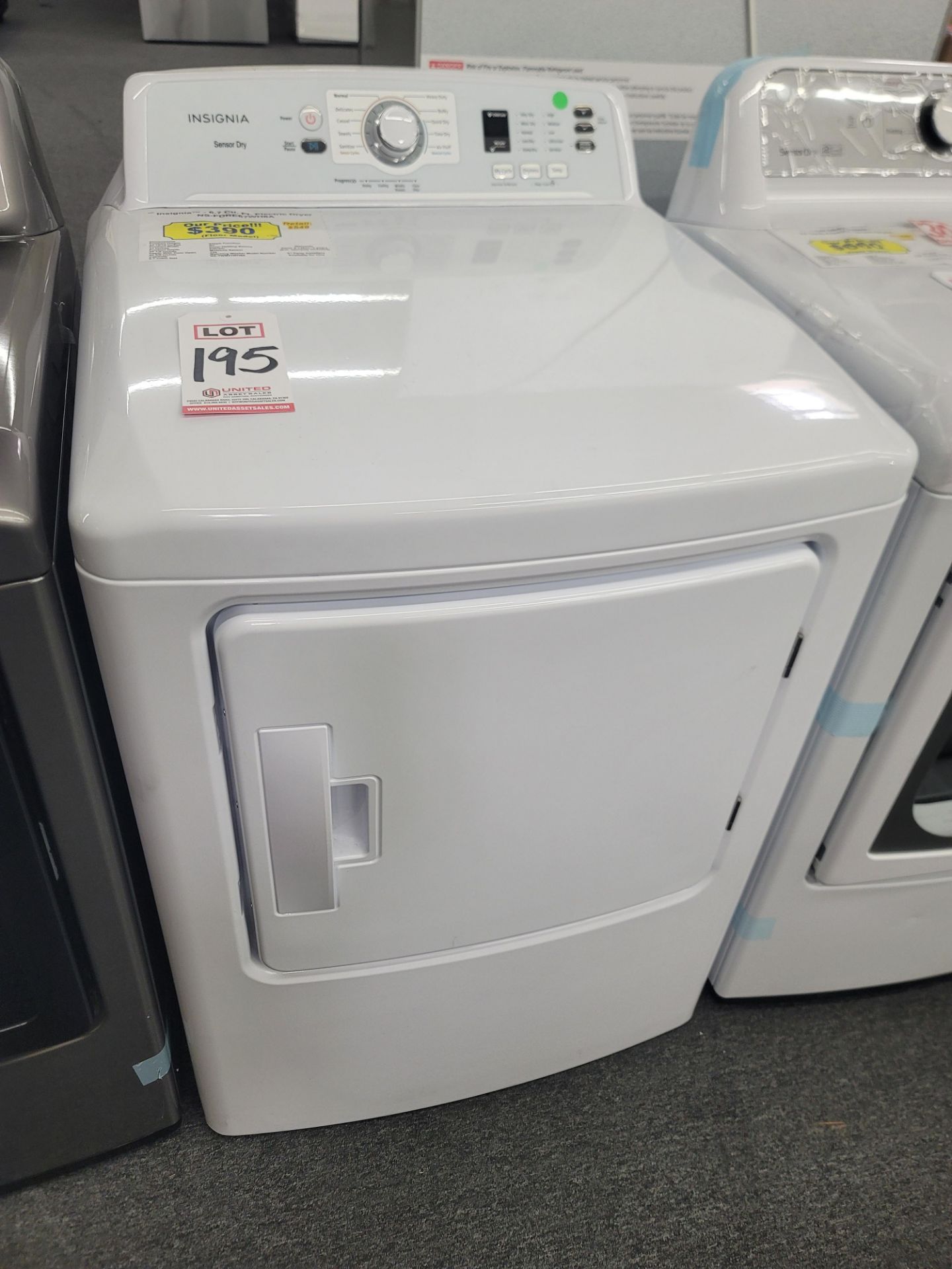 INSIGNIA 27" ELECTRIC DRYER IN WHITE, 6.7 CU. FT. CAPACITY, MODEL NS-FDRE67WH8A
