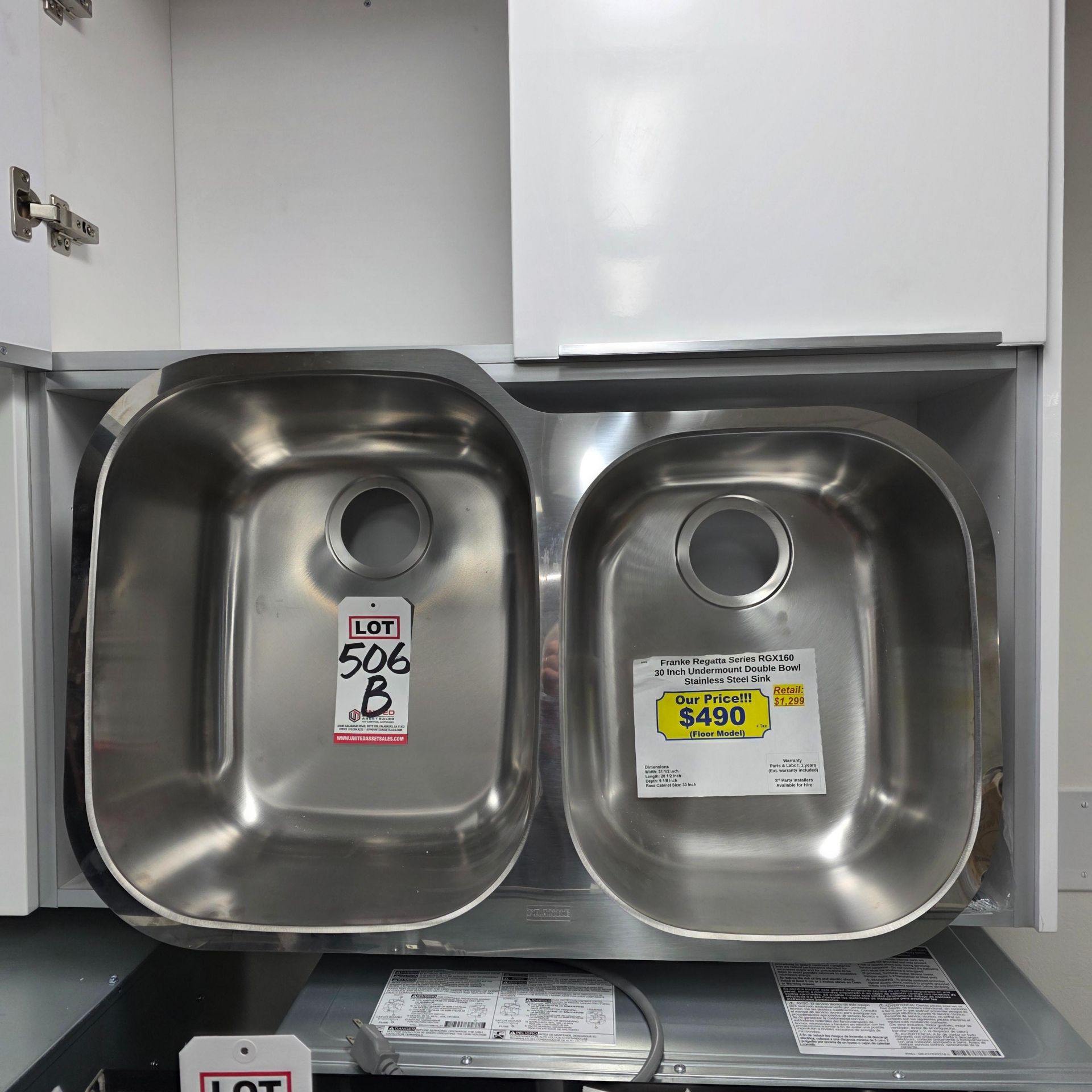 FRANKE REGATTA UNDERMOUNT DOUBLE BOWL KITCHEN SINK, MODEL RGX160, (NOTE: LIP HAS (2) MINOR DENT/