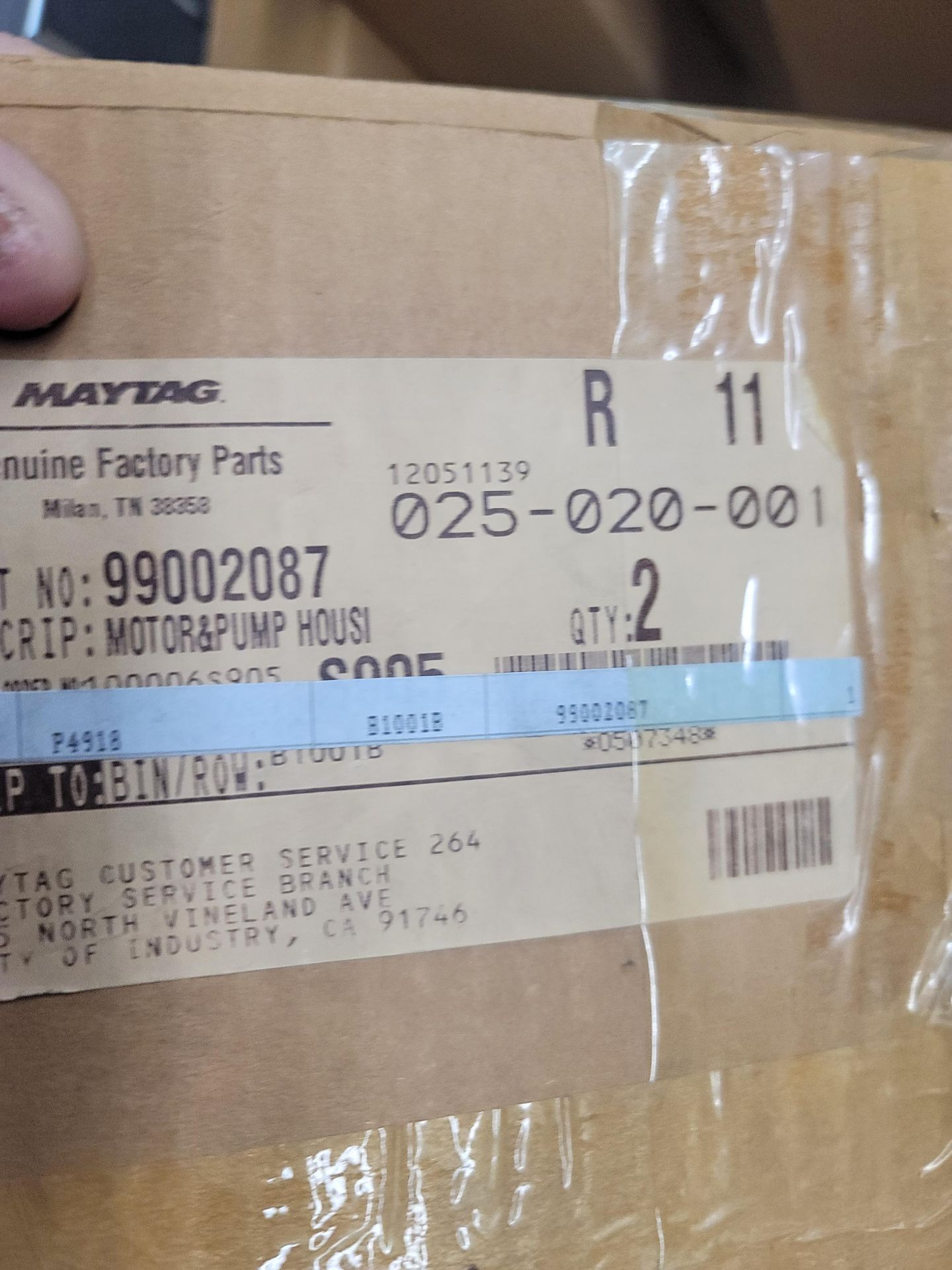 LOT - SHELF UNIT, 49" X 37" X 6' HT, W/ CONTENTS OF APPLIANCE REPLACEMENT PARTS - Image 9 of 14