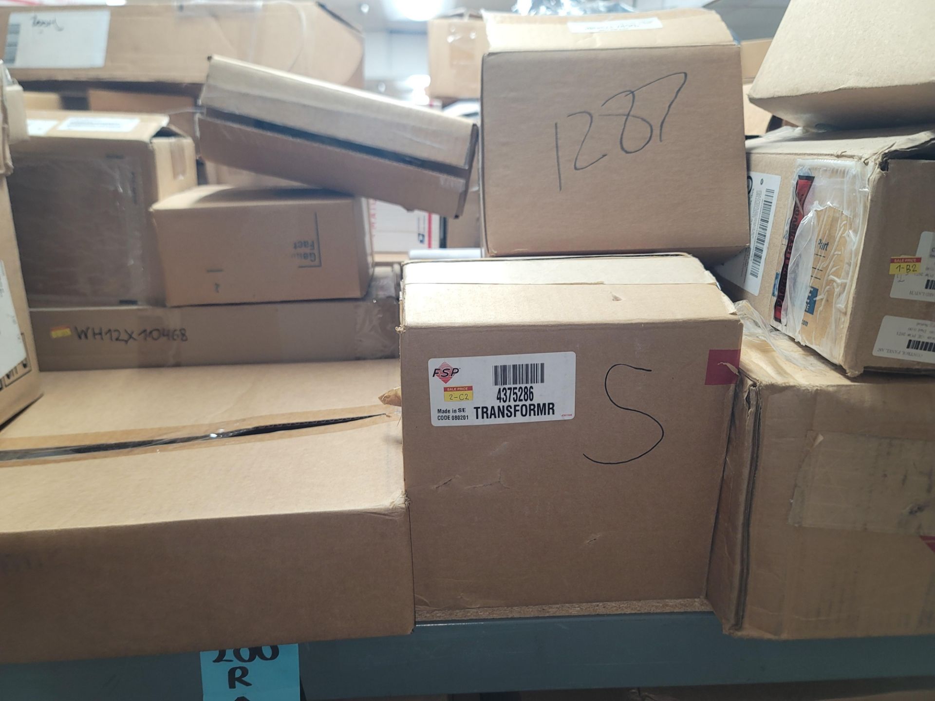 LOT - 8' SHELF UNIT W/ CONTENTS OF APPLIANCE REPLACEMENT PARTS - Image 4 of 19