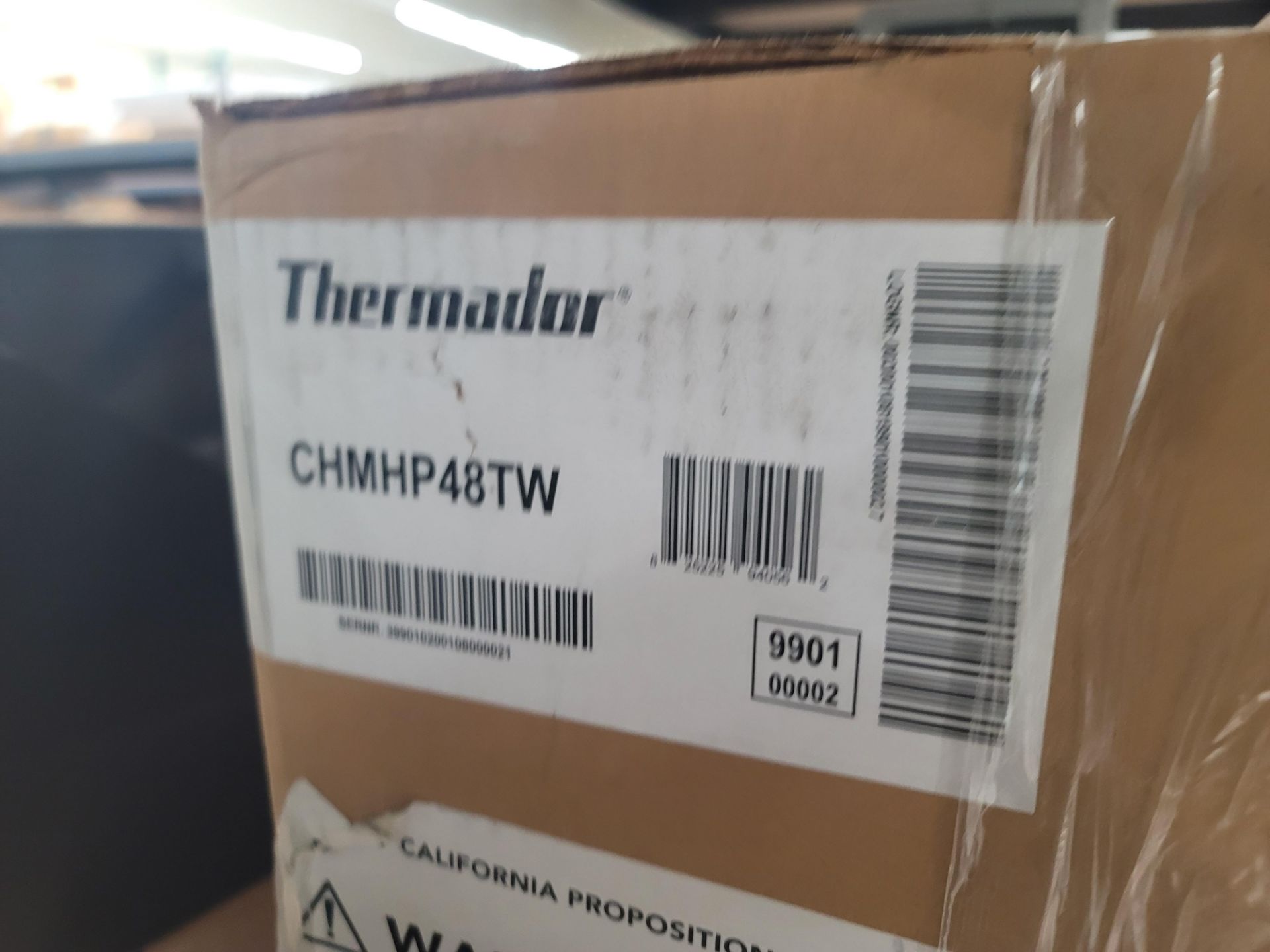 THERMADOR PROFESSIONAL SERIES 48" TELESCOPIC CHIMNEY WALL HOOD DUCT COVER, MODEL CHMHP48TW, IN - Image 2 of 3