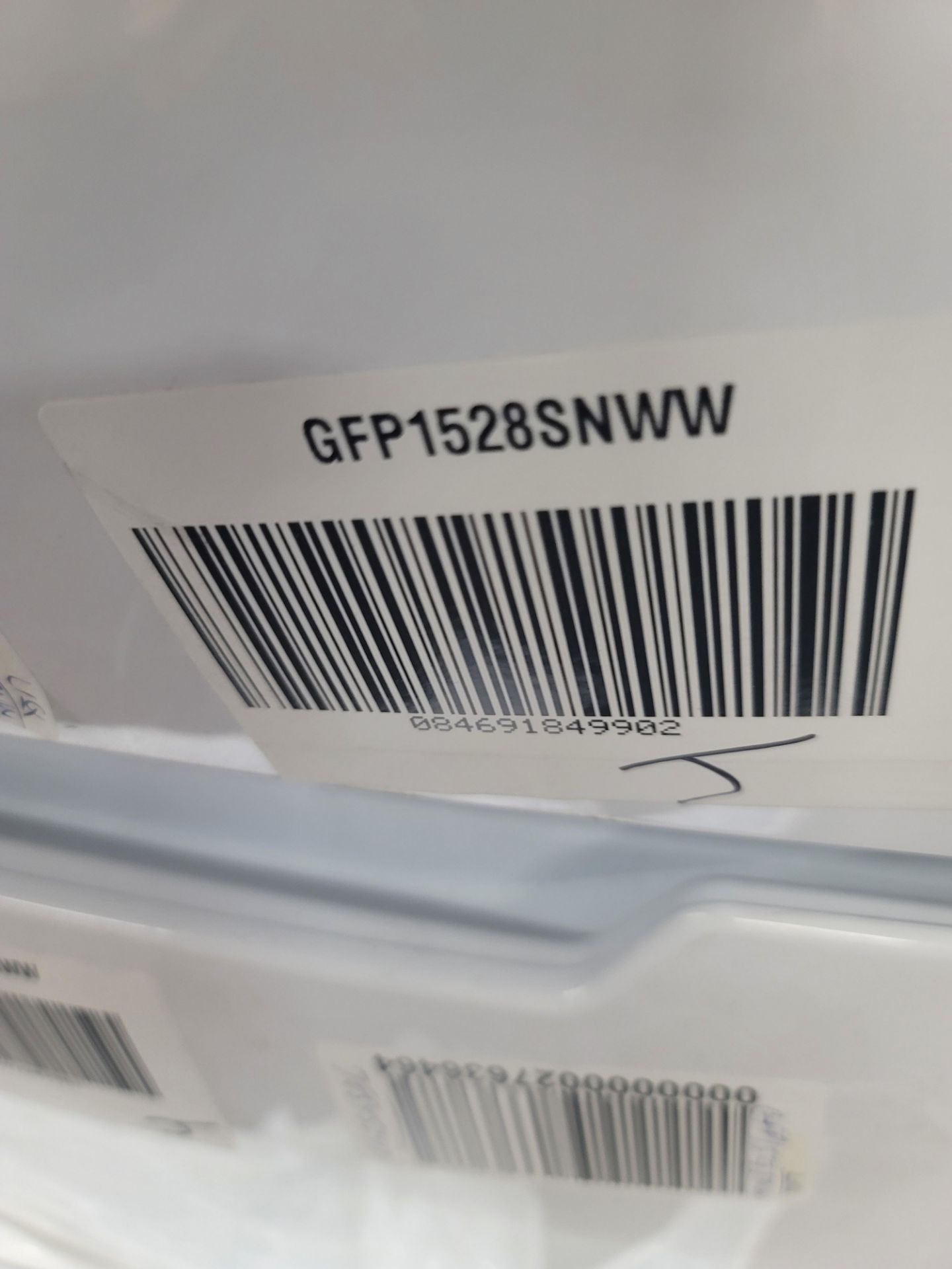 GE 28" LAUNDRY PEDESTAL W/ 16" HT, IN WHITE, MODEL GFP1528SNWW - Image 3 of 3