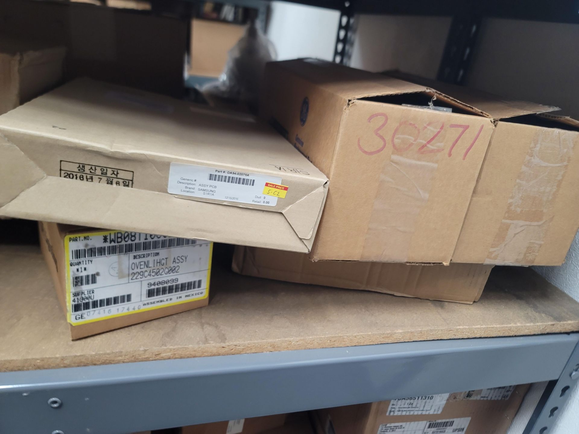 LOT - 8' SHELF UNIT W/ CONTENTS OF APPLIANCE REPLACEMENT PARTS - Image 13 of 16