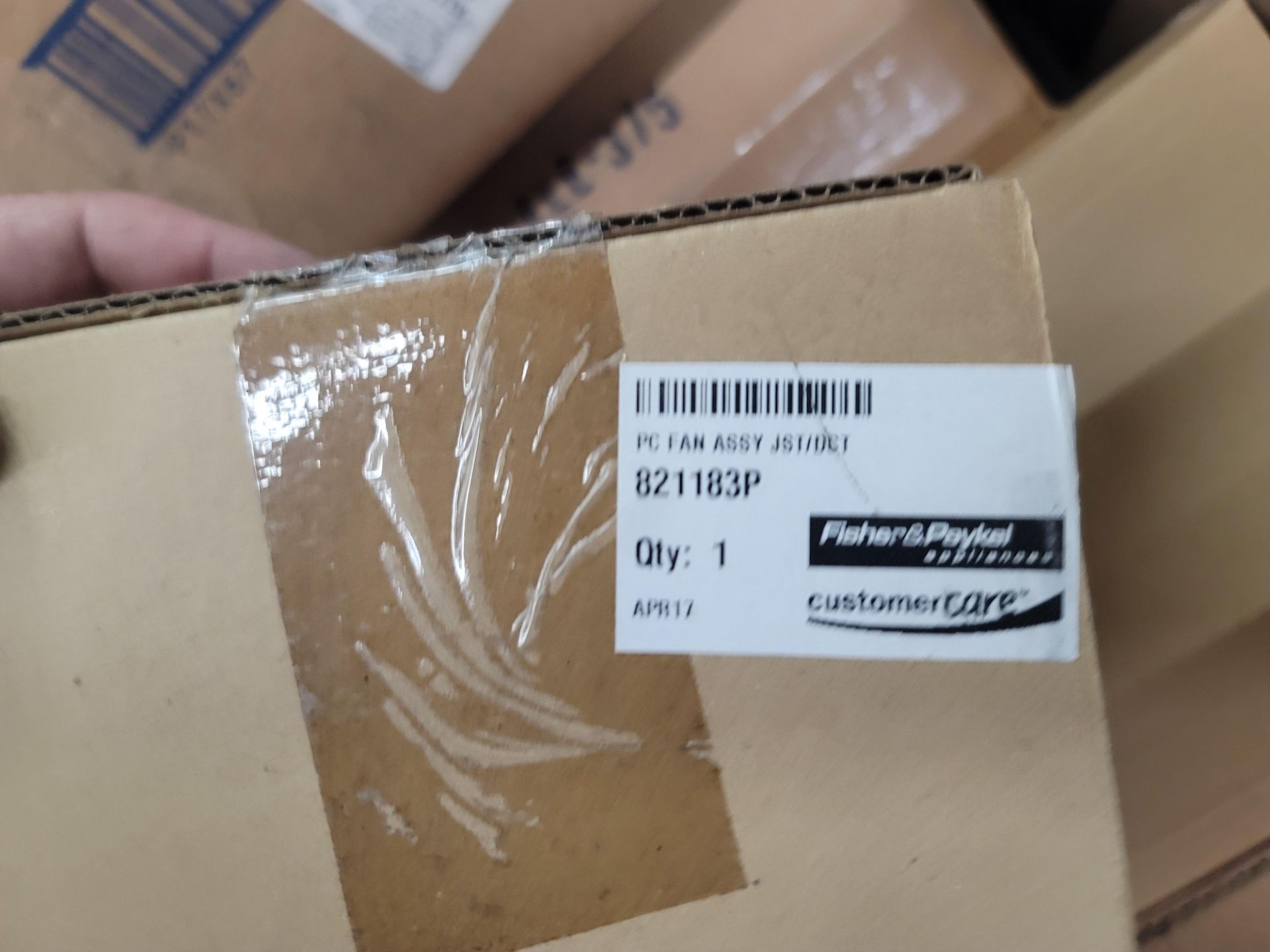 LOT - CONTENTS ONLY OF WIRE CART, TO CONTAIN APPLIANCE REPLACEMENT PARTS, PLUS BOX OF PARTS IN - Image 24 of 29