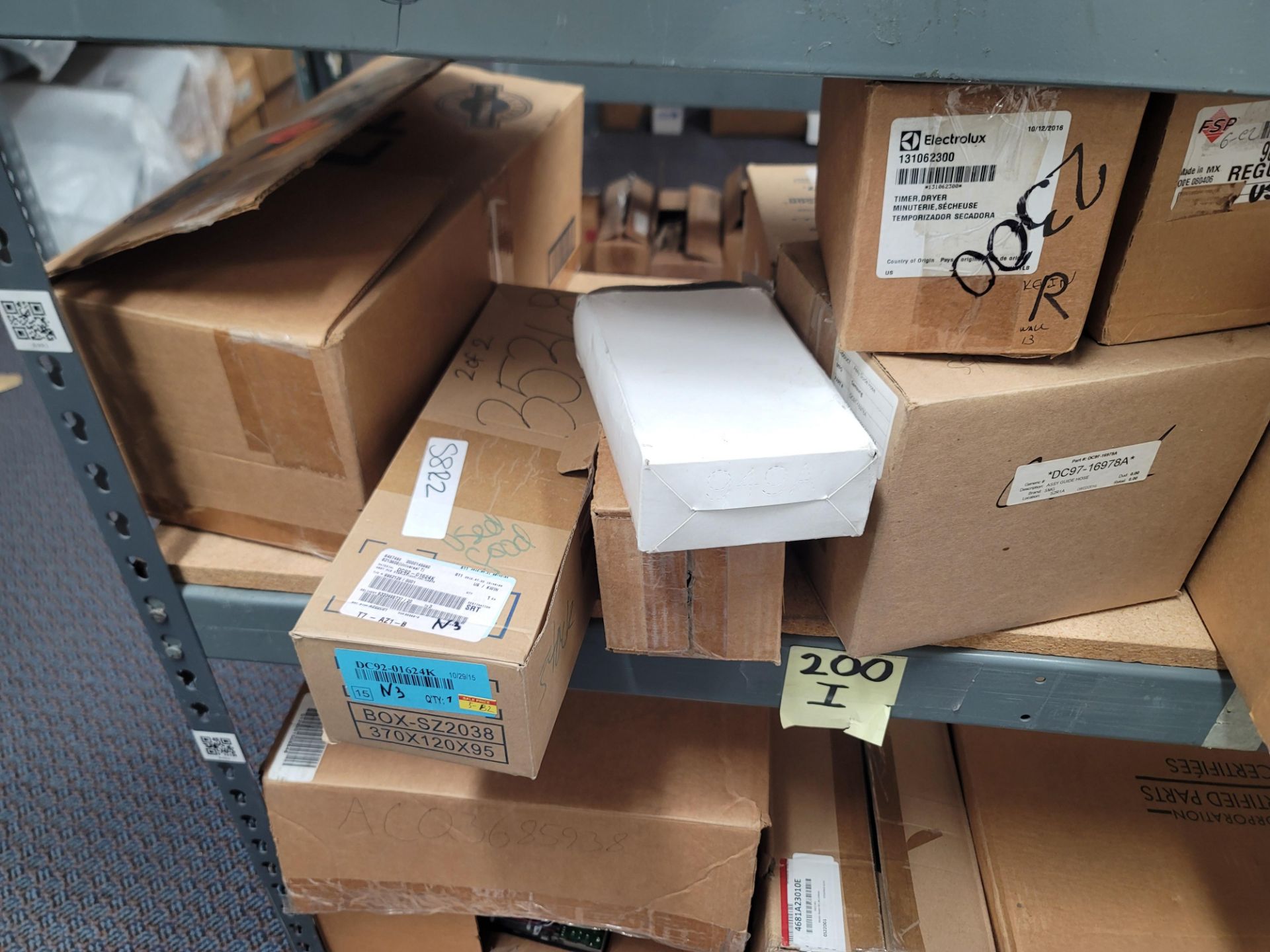 LOT - 8' SHELF UNIT W/ CONTENTS OF APPLIANCE REPLACEMENT PARTS - Image 19 of 26