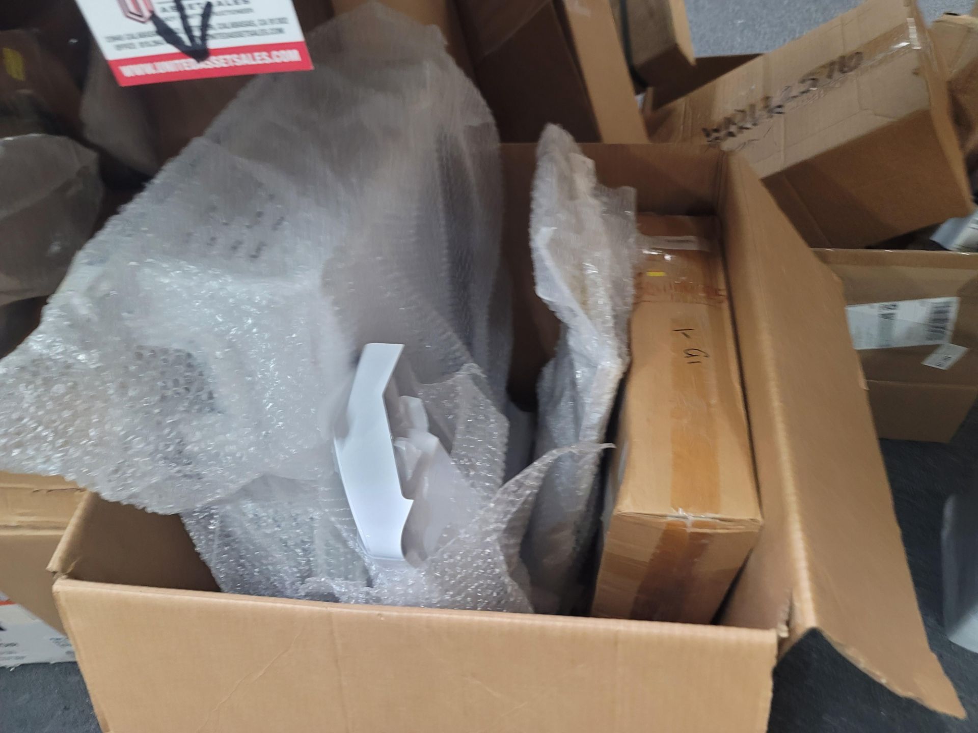 LOT - CONTENTS OF (2) 8' X 4' SHELVES, TO INCLUDE LOOSE AND BOXED APPLIANCE REPLACEMENT PARTS - Image 20 of 22