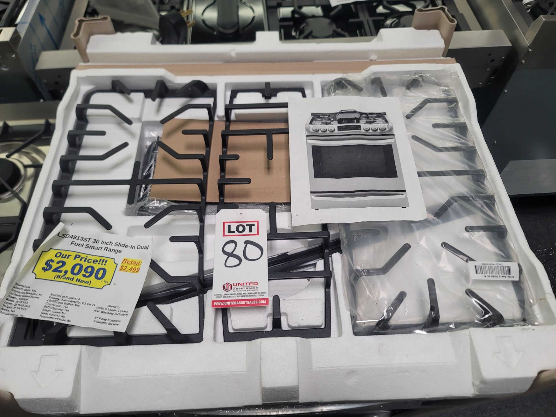 LG 30" SLIDE-IN DUAL FUEL SMART RANGE W/ (5) GAS BURNERS AND 6.3 CU. FT. CAPACITY ELECTRIC OVEN IN - Image 2 of 4