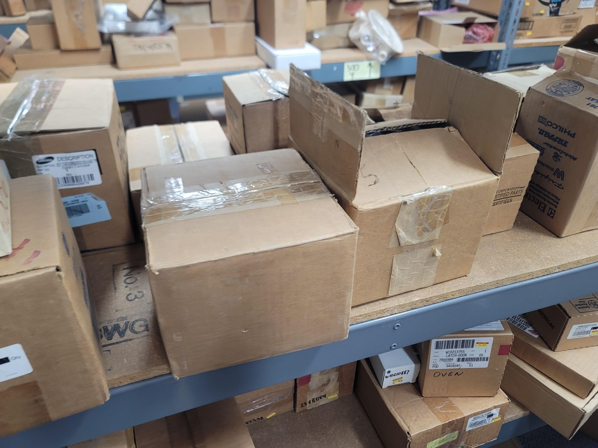 LOT - 8' SHELF UNIT W/ CONTENTS OF APPLIANCE REPLACEMENT PARTS - Image 9 of 18