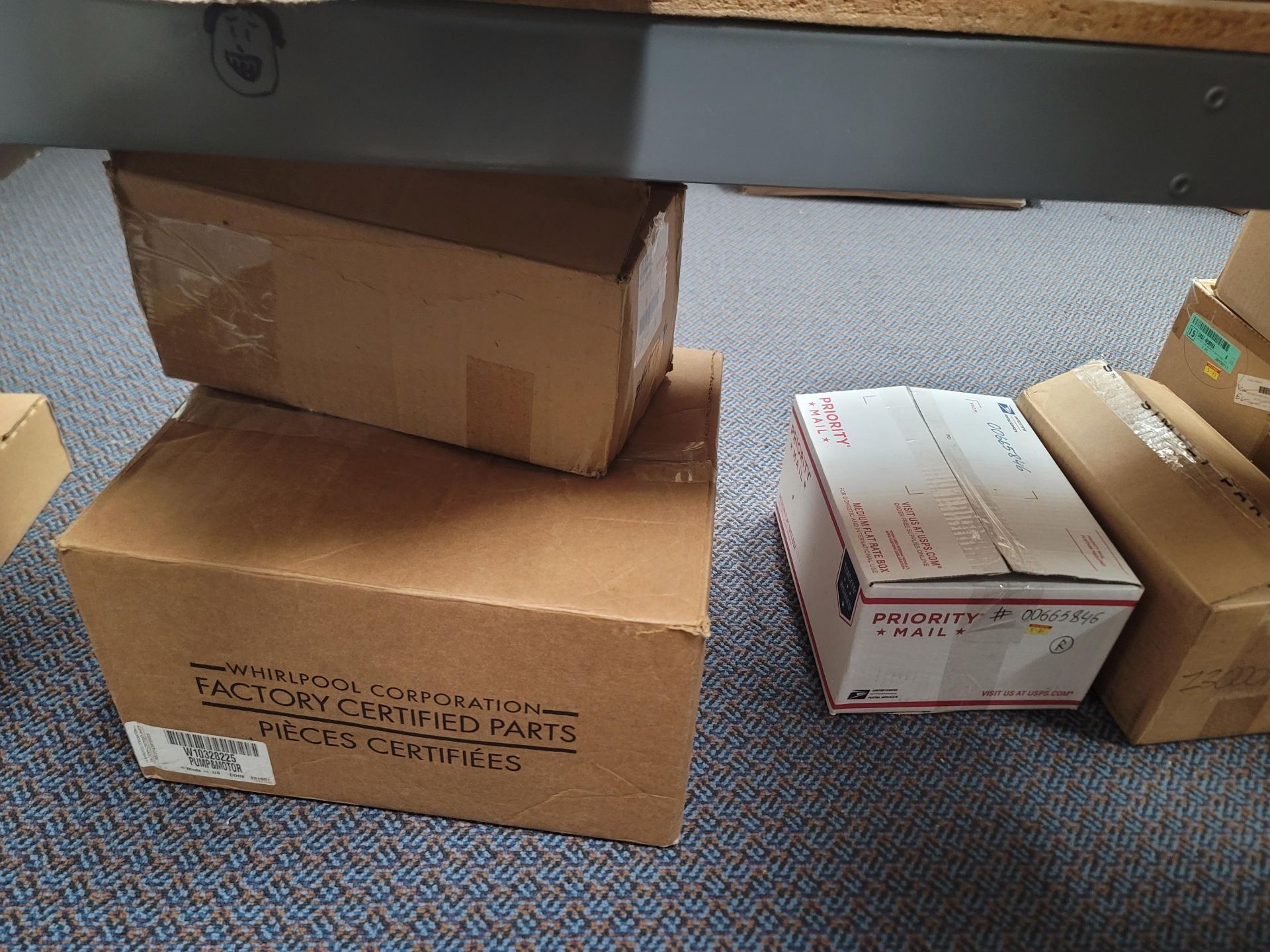 LOT - 8' SHELF UNIT W/ CONTENTS OF APPLIANCE REPLACEMENT PARTS - Image 15 of 17