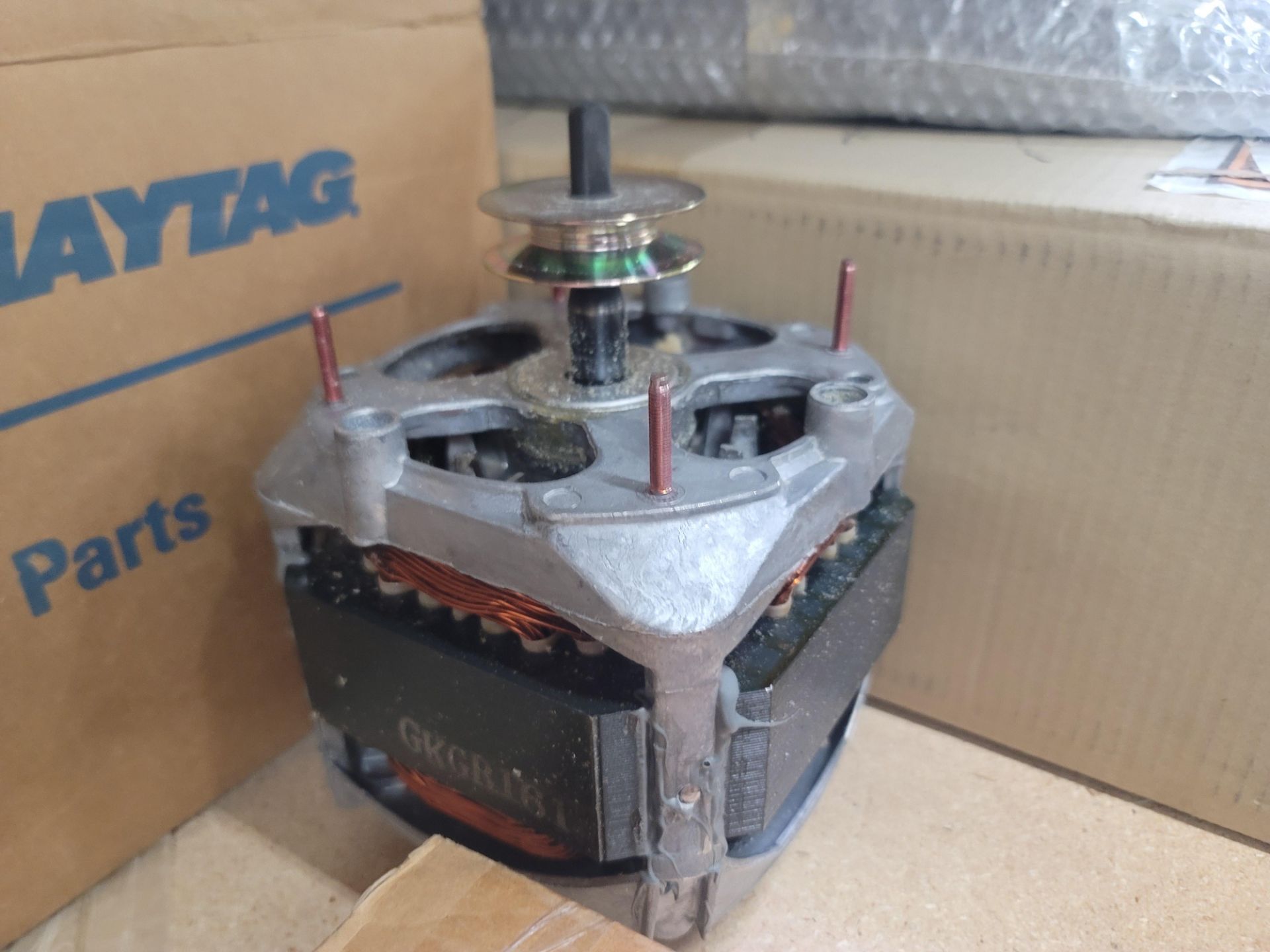 LOT - CONTENTS OF (2) 8' X 4' SHELVES, TO INCLUDE LOOSE AND BOXED APPLIANCE REPLACEMENT PARTS - Image 8 of 20