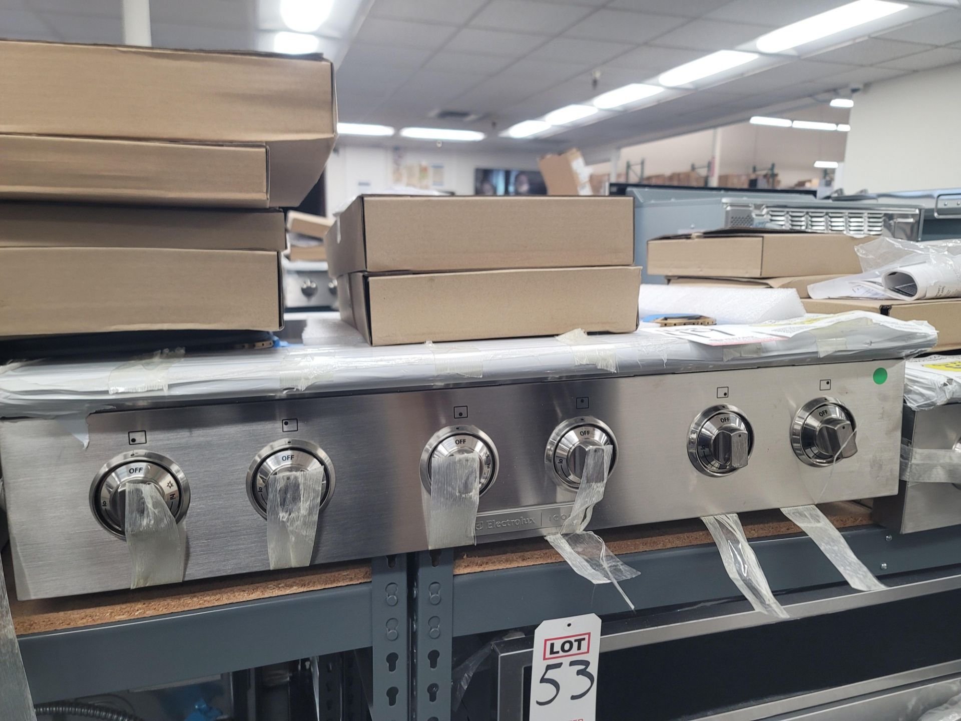 ELECTROLUX ICON PROFESSIONAL 36" GAS RANGETOP W/ (6) BURNERS IN STAINLESS STEEL, MODEL E36GC76PRS - Image 2 of 4