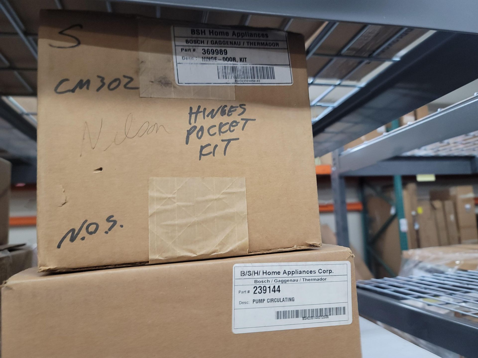 LOT - SHELF UNIT, 49" X 37" X 6' HT, W/ CONTENTS OF APPLIANCE REPLACEMENT PARTS - Image 6 of 14