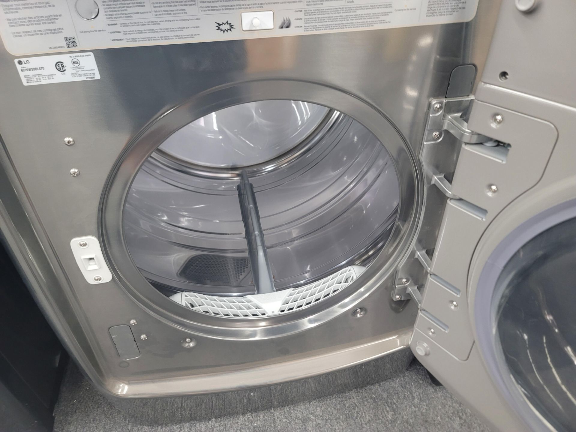 LG TURBOSTEAM SERIES 27" ELECTRIC DRYER IN GRAPHITE STEEL, 7.4 CU. FT. CAPACITY, MODEL DLEX5000V - Image 2 of 3