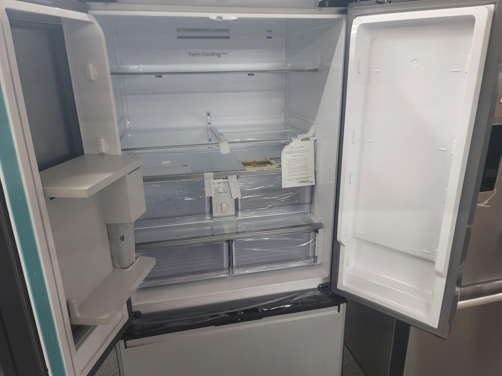 SAMSUNG BESPOKE 36" SMART FREESTANDING FRENCH DOOR 20.8 CU. FT. REFRIGERATOR / 9.0 CU. FT. FREEZER / - Image 4 of 8