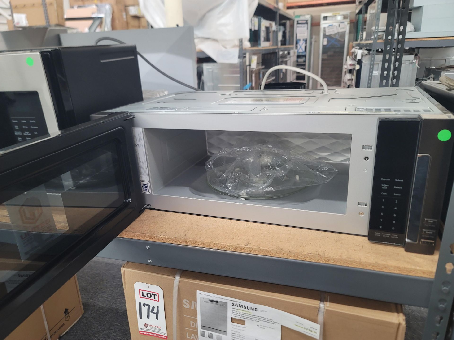 KITCHENAID 30" OVER-THE-RANGE MICROWAVE OVEN IN BLACK, 1.1 CU. FT. CAPACITY, MODEL KMLS311HBS - Image 2 of 3