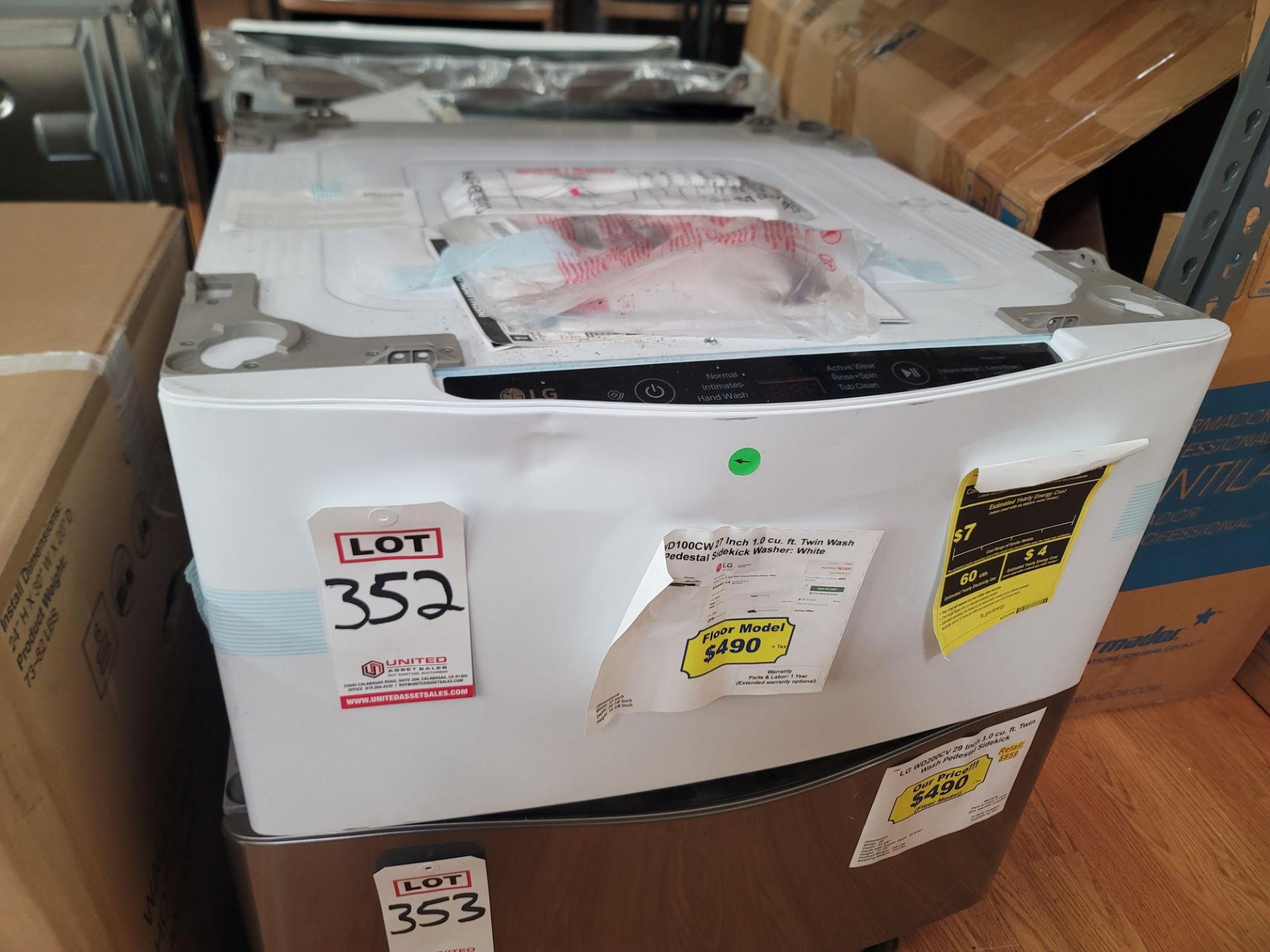 LG 27" SIDEKICK PEDESTAL WASHER IN WHITE, 1.0 CU. FT. CAPACITY, MODEL WD100CW