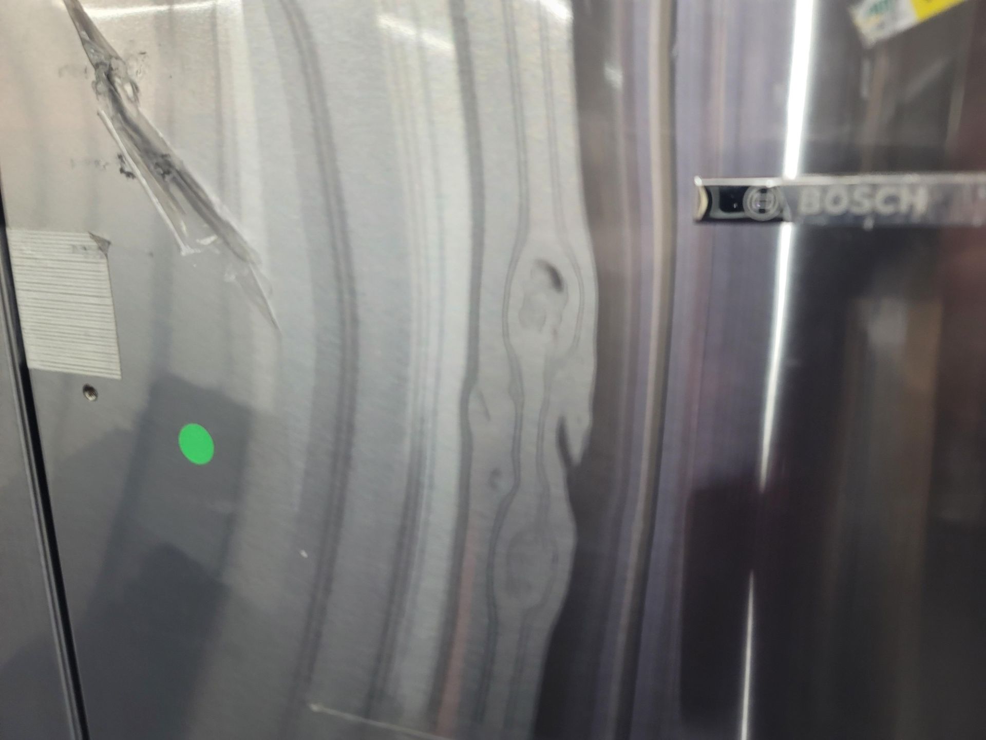 BOSCH 500 SERIES 36" SMART FREESTANDING FRENCH DOOR 18 CU. FT. REFRIGERATOR / 8 CU. FT. FREEZER / 26 - Image 3 of 5