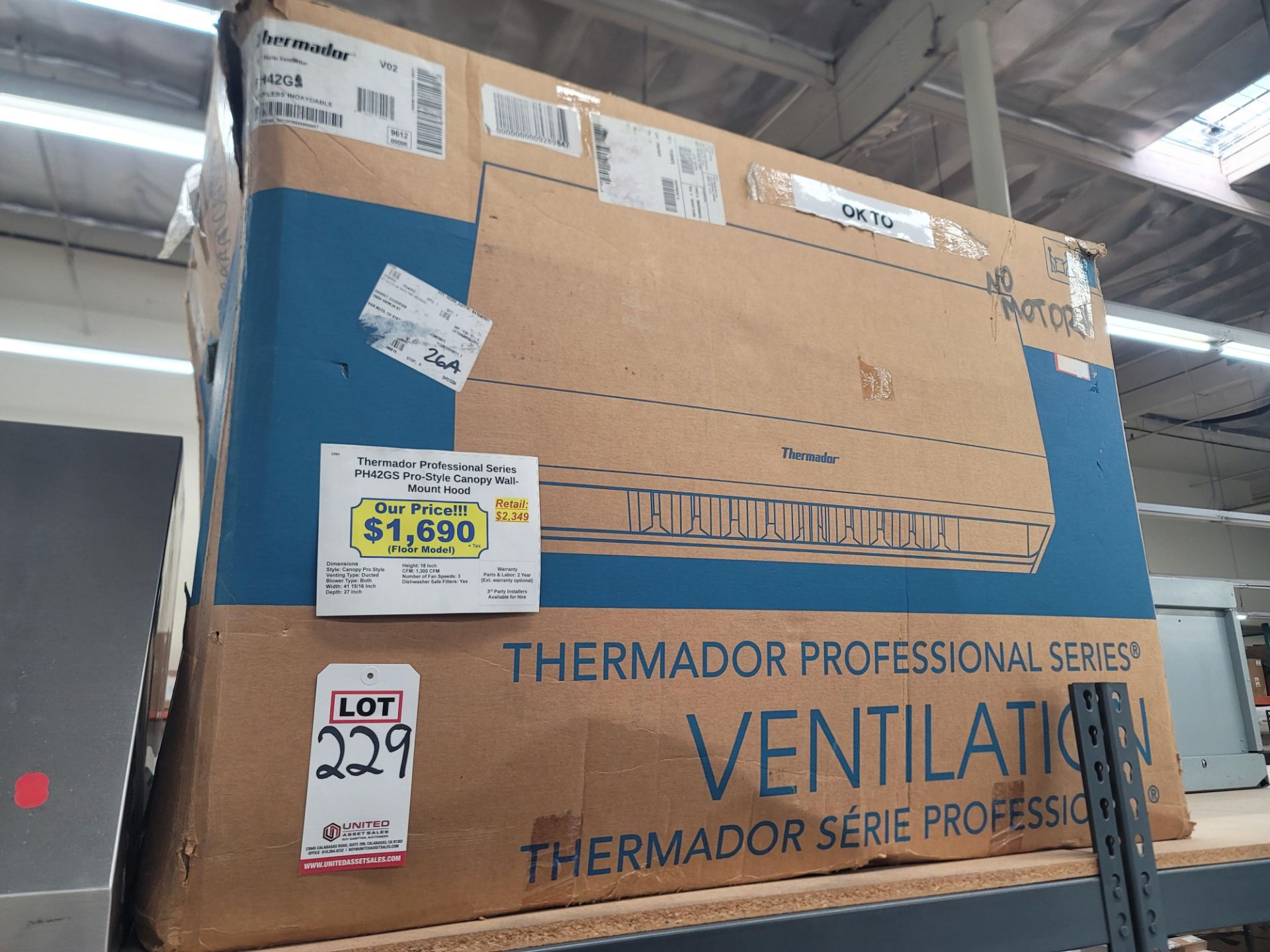 THERMADOR PROFESSIONAL 42" SERIES PRO-STYLE CANOPY WALL MOUNT HOOD, MODEL PH42GS, IN ORIGINAL BOX