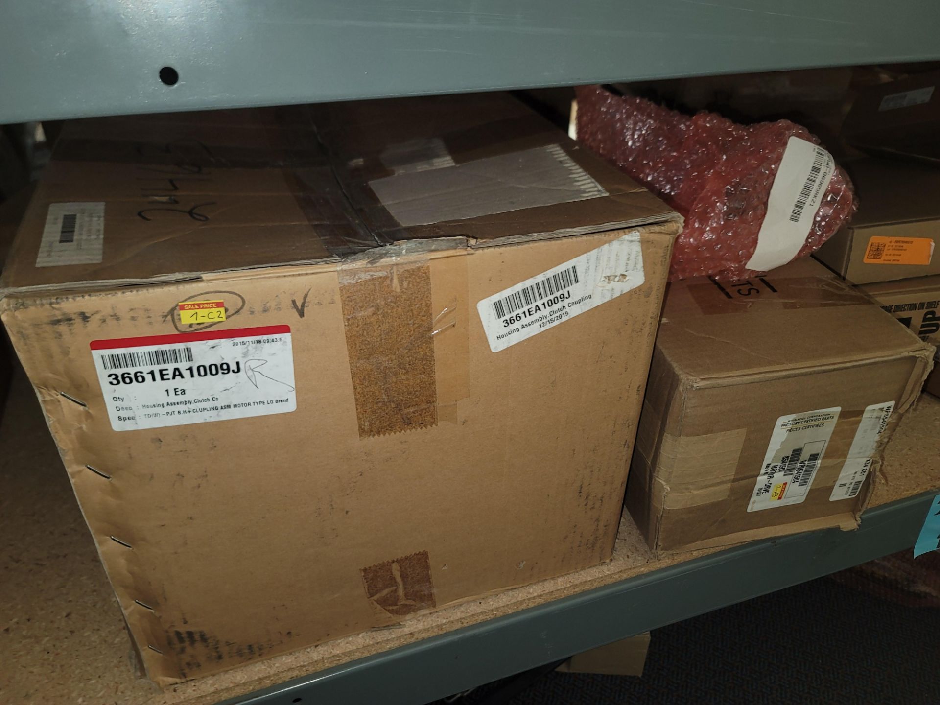LOT - 8' SHELF UNIT W/ CONTENTS OF APPLIANCE REPLACEMENT PARTS - Image 13 of 19