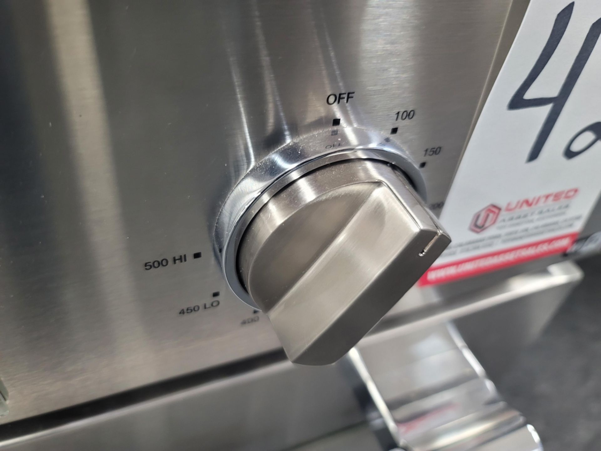 THERMADOR PROFESSIONAL SERIES 30" SINGLE ELECTRIC WALL OVEN W/ 2.8 CU. FT. CAPACITY IN STAINLESS - Image 3 of 5