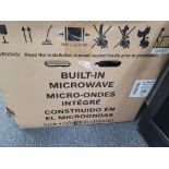 BOSCH 800 SERIES 30" BUILT-IN CONVECTION MICROWAVE OVEN W/ 1.6 CU. FT. CAPACITY IN BLACK STAINLESS