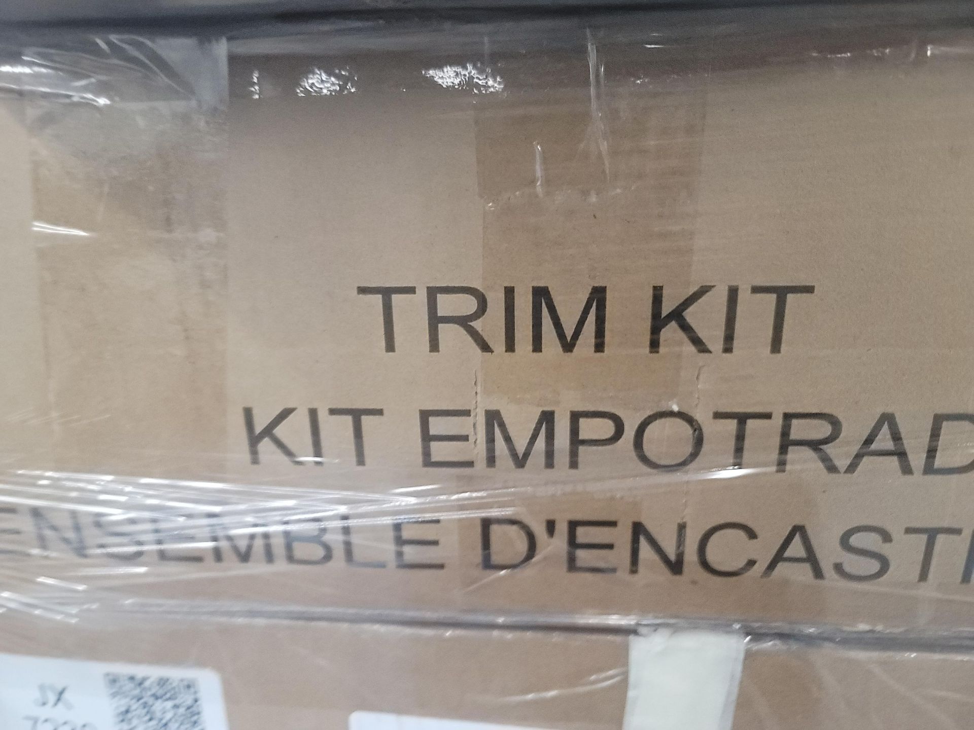 LOT - PALLET OF APPLIANCE TRIM KITS, APPROX. (18) PIECES - Image 6 of 17