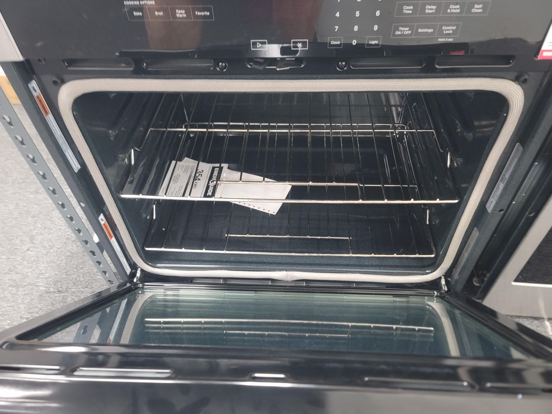 WHIRLPOOL 30" SINGLE ELECTRIC WALL OVEN W/ 5.0 CU. FT. CAPACITY IN STAINLESS STEEL, MODEL - Image 3 of 4