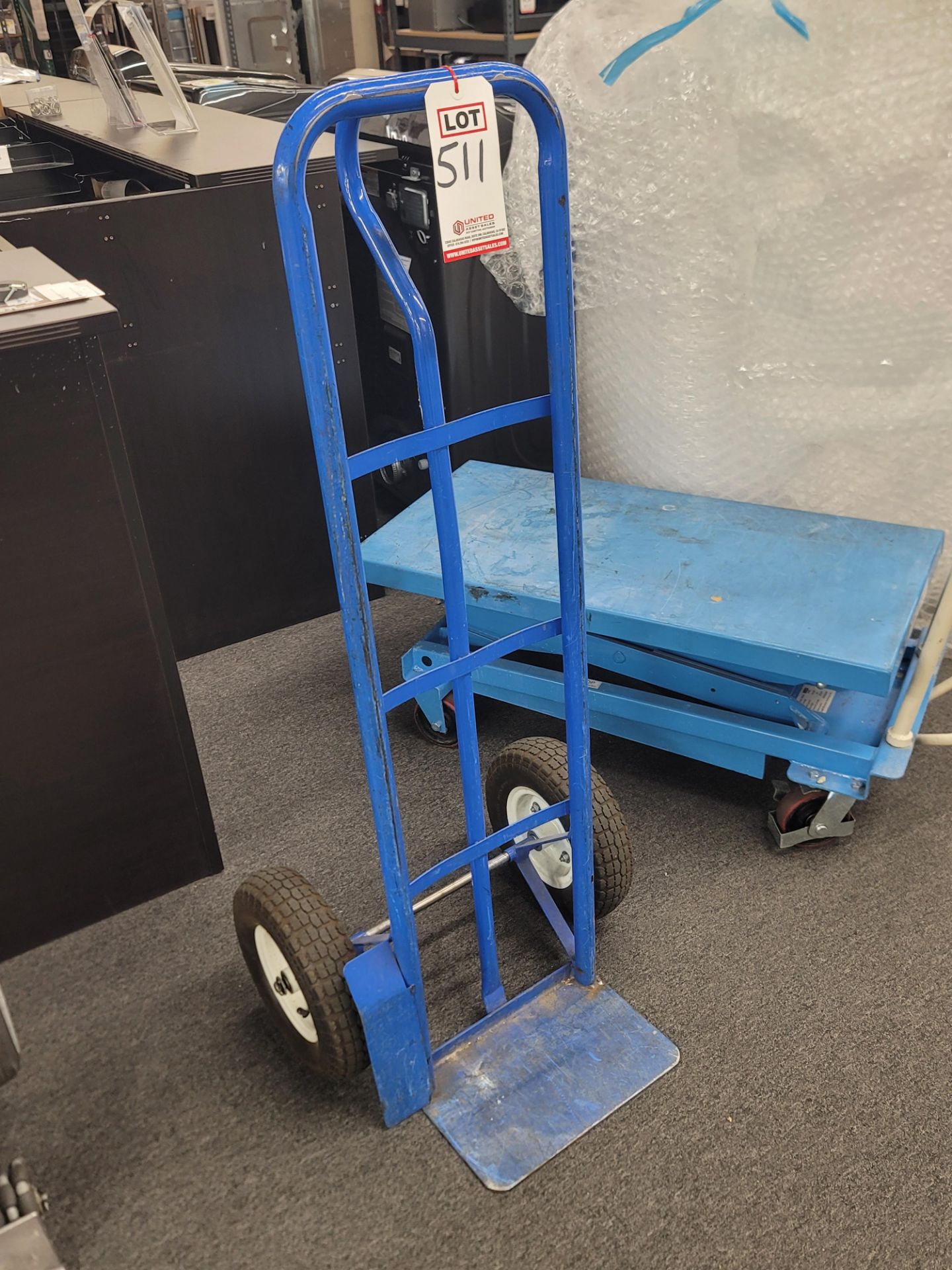 HAND TRUCK W/ PNEUMATIC TIRES, (DELAYED PICKUP UNTIL WEDNESDAY, FEBRUARY 18)