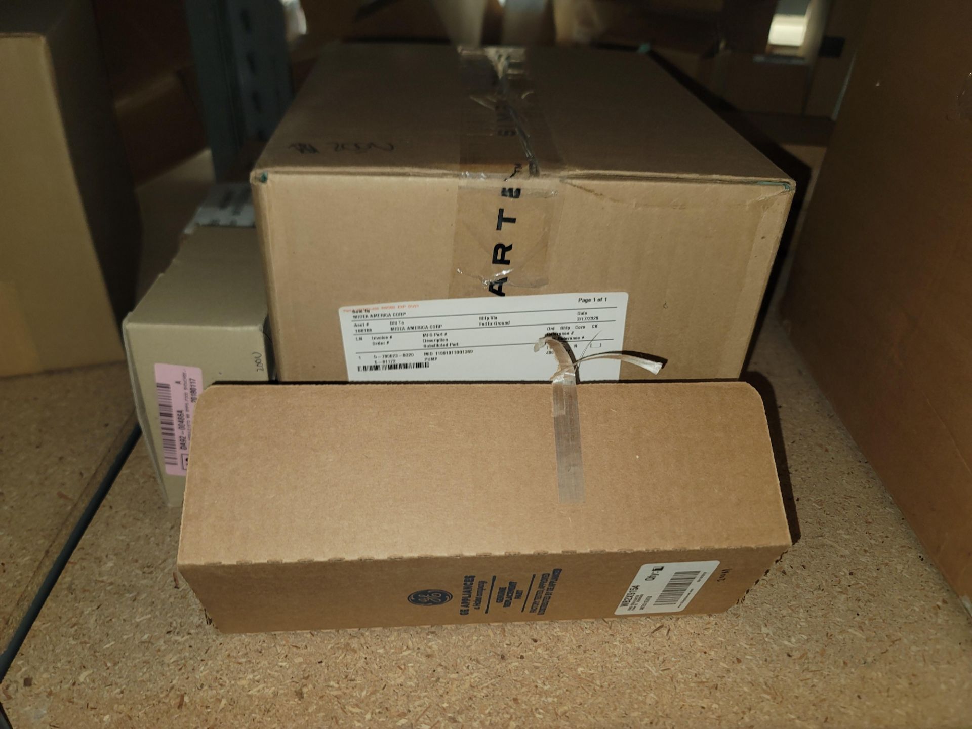 LOT - 8' SHELF UNIT W/ CONTENTS OF APPLIANCE REPLACEMENT PARTS - Image 12 of 19