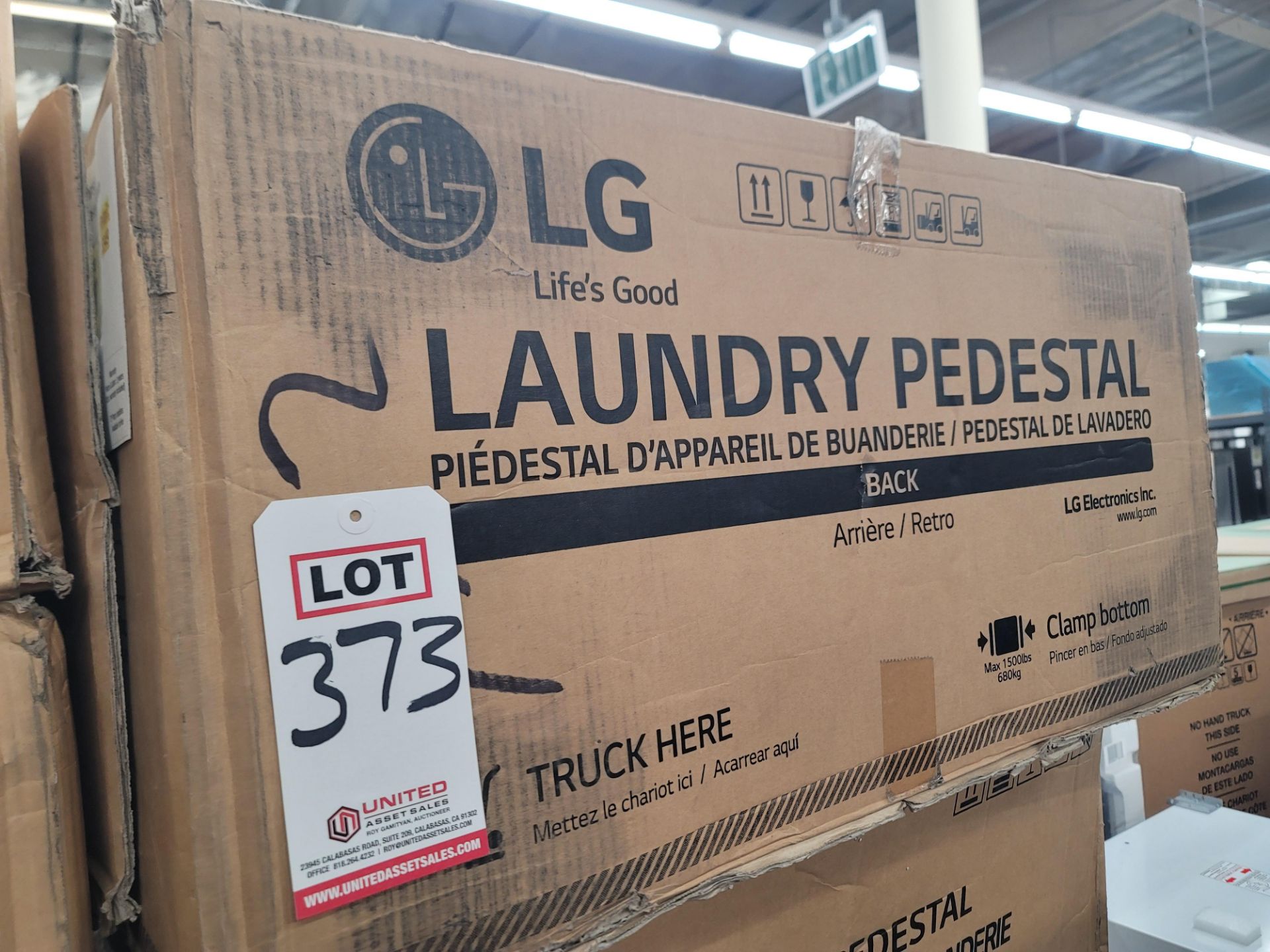 LG 29" LAUNDRY PEDESTAL W/ 13-9/10" HT, IN WHITE, MODEL WDP5W, IN ORIGINAL CARTON