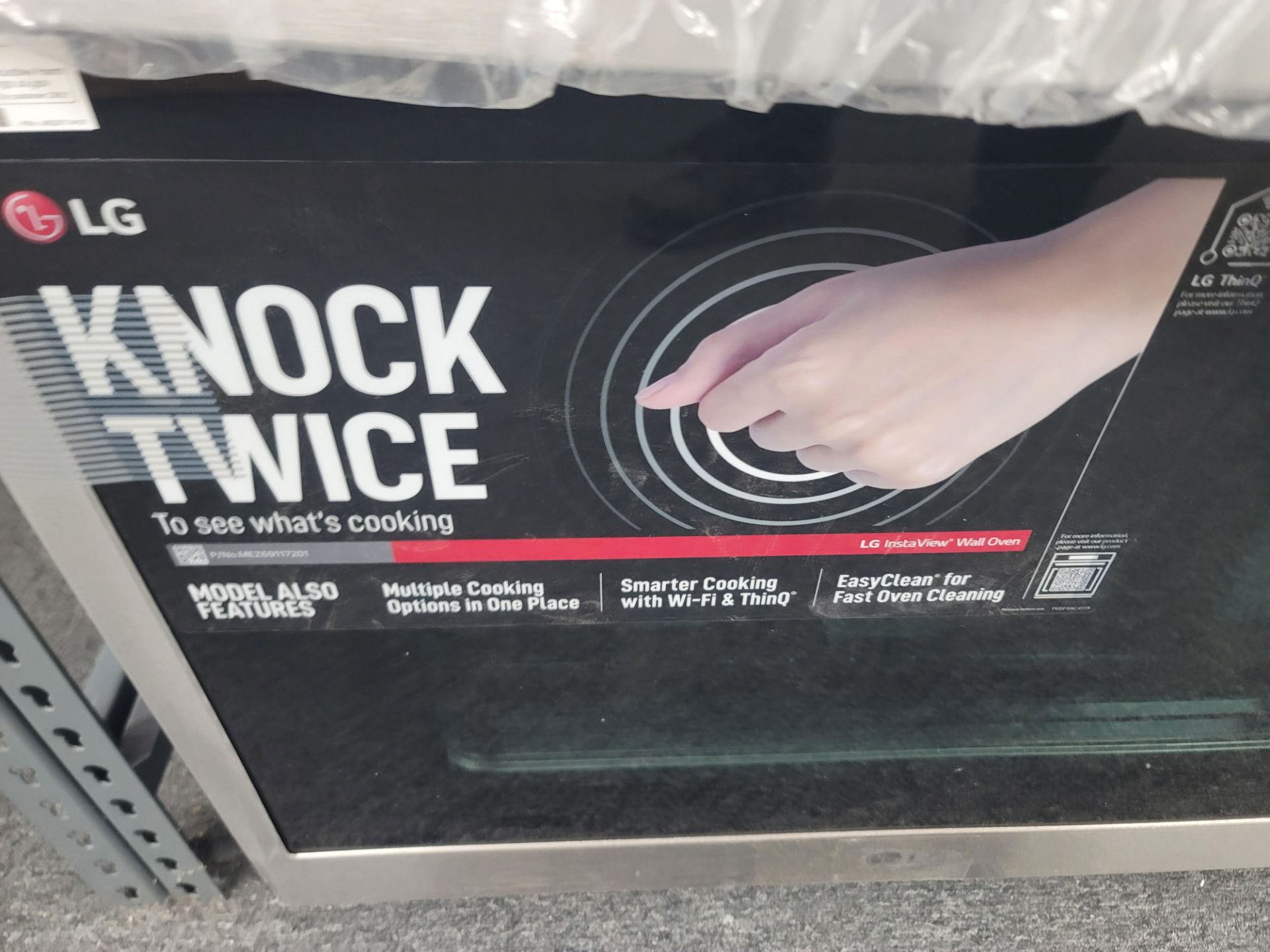 LG 30" SINGLE ELECTRIC SMART WALL OVEN W/ 4.7 CU. FT. CAPACITY IN STAINLESS STEEL, MODEL WSEP4727F - Image 2 of 4