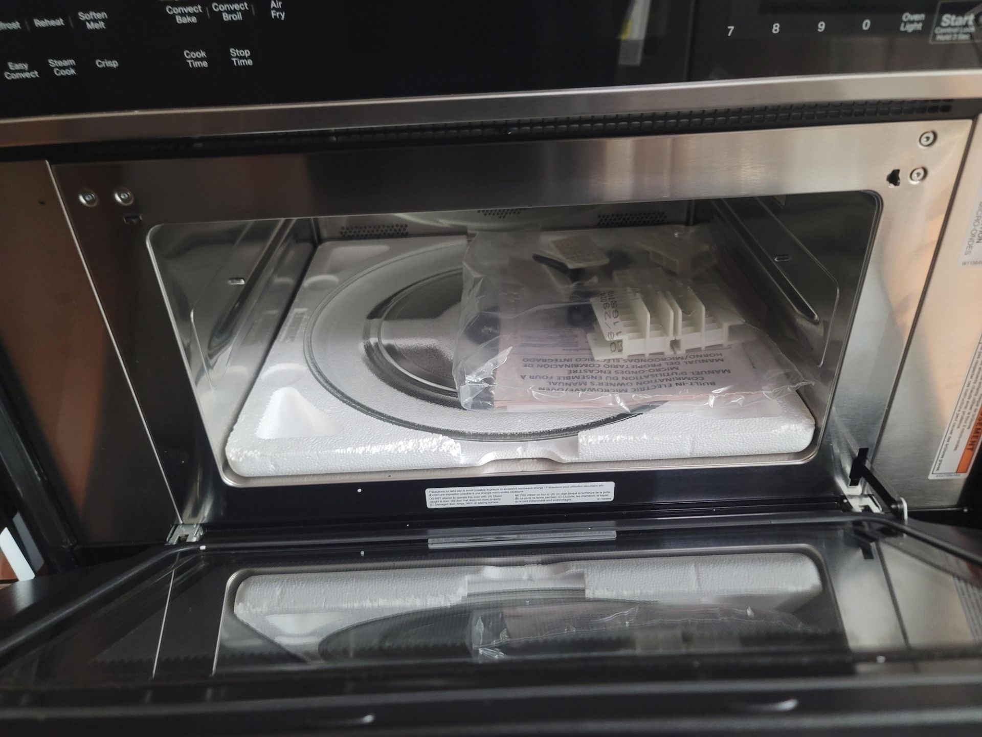 KITCHENAID 30" BUILT-IN COMBINATION MICROWAVE & WALL OVEN IN STAINLESS STEEL, CAPACITY: MICRO 1.4 - Image 2 of 4