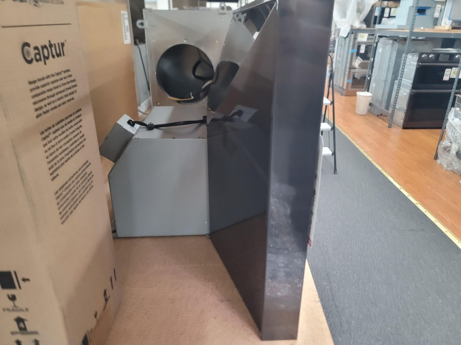 SAMSUNG 36" SMART WALL MOUNT CHIMNEY RANGE HOOD IN BLACK STAINLESS STEEL, MODEL NK36K7000WG - Image 2 of 3