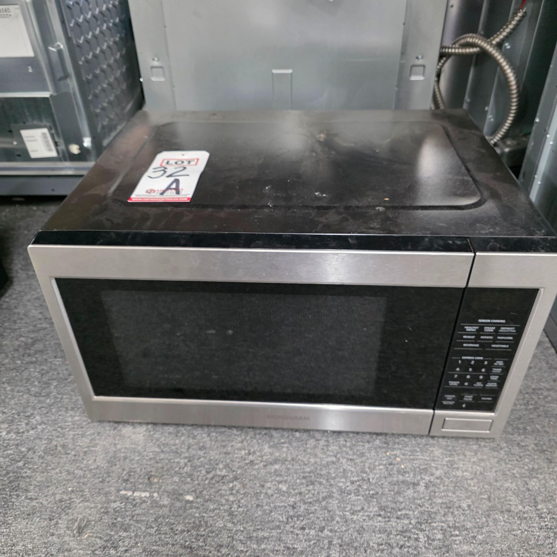 USED BREAKROOM MICROWAVE OVEN, GE MODEL ZES1227SL1SS