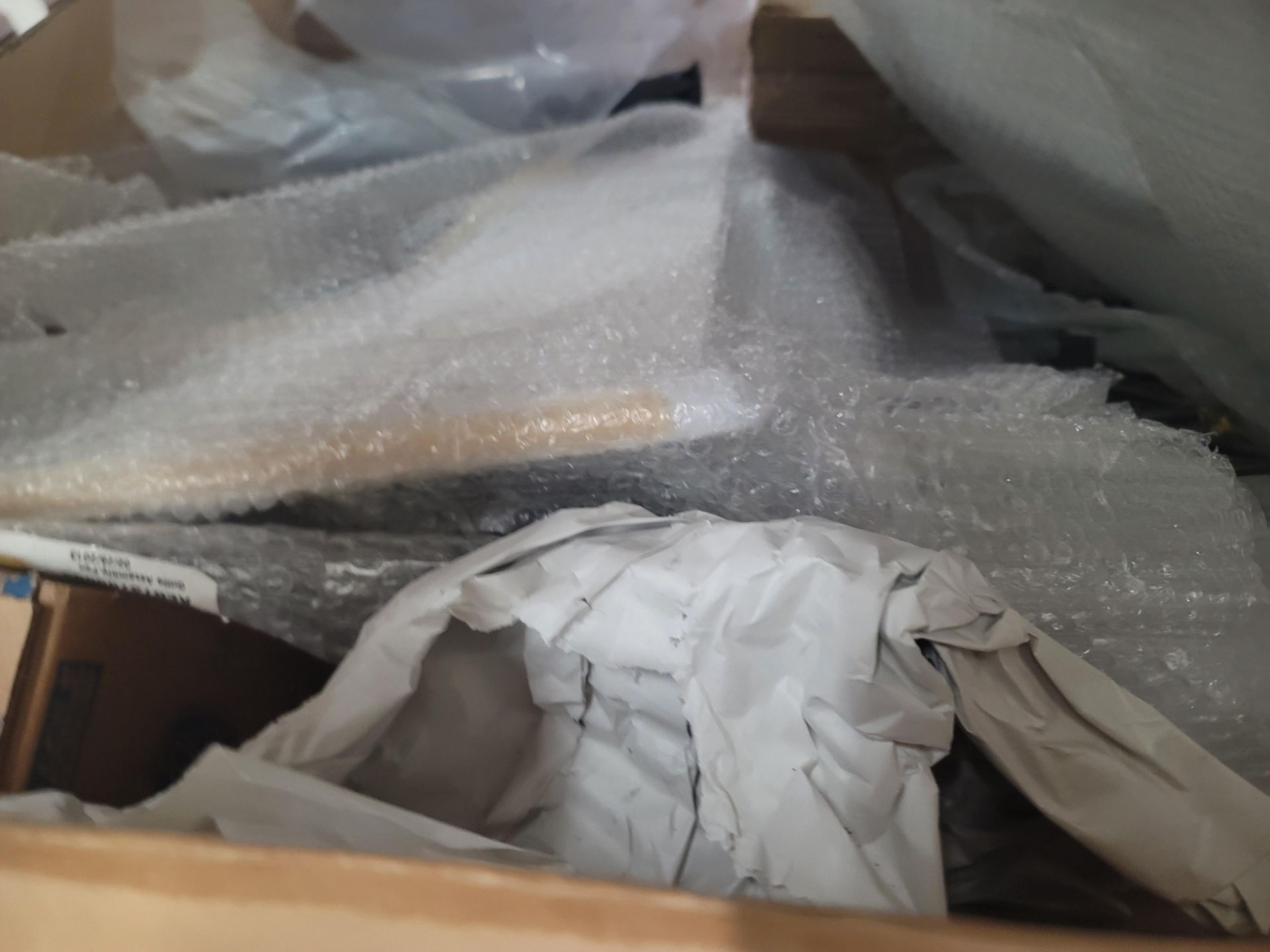 LOT - ALL UNTAGGED ITEMS ON (1) 8' SECTION OF SHELVING - Image 4 of 8