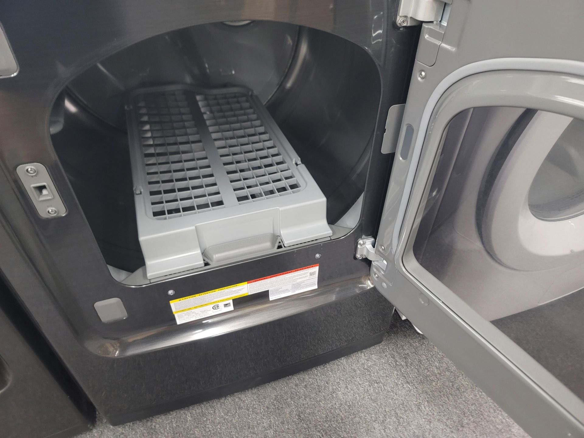 SAMSUNG 27" SMART ELECTRIC DRYER IN BLACK, 7.4 CU. FT. CAPACITY, MODEL DVE55A7700V - Image 2 of 3