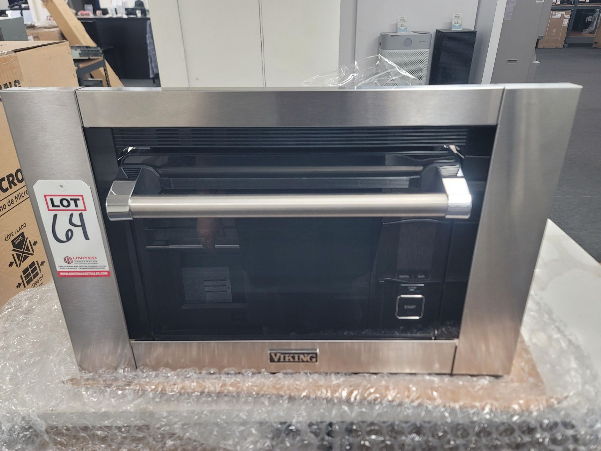 VIKING 30" BUILT-IN COMBINATION STEAM/CONVECTION SINGLE WALL OVEN W/ 1.1 CU. FT. CAPACITY IN