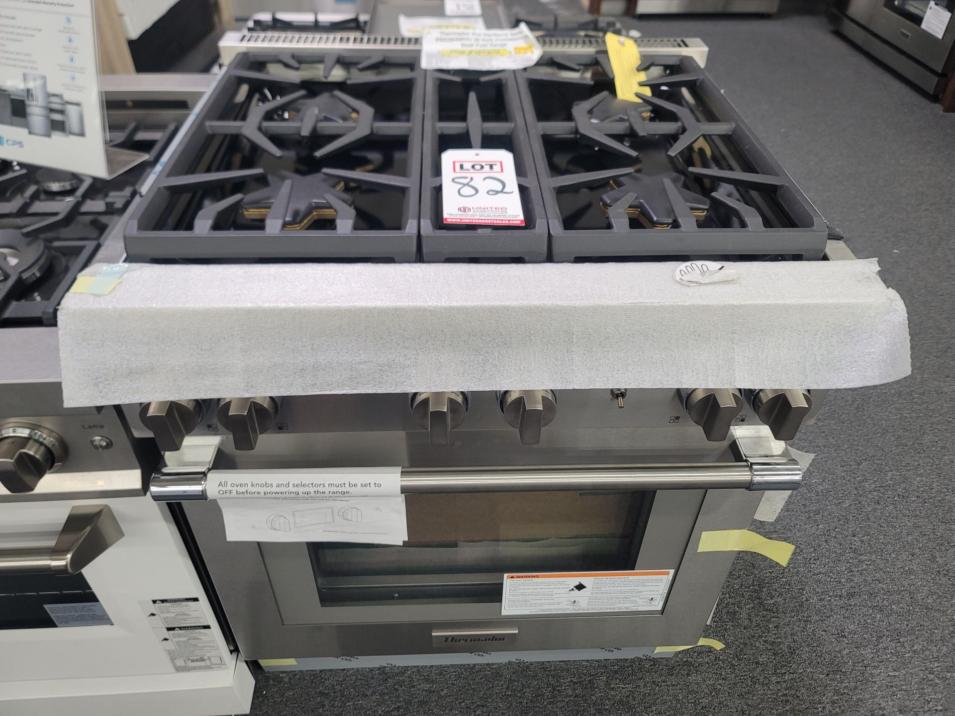 THERMADOR PRO HARMONY SERIES 30" FREESTANDING DUAL FUEL RANGE W/ (4) STAR GAS BURNERS AND 4.4 CU.