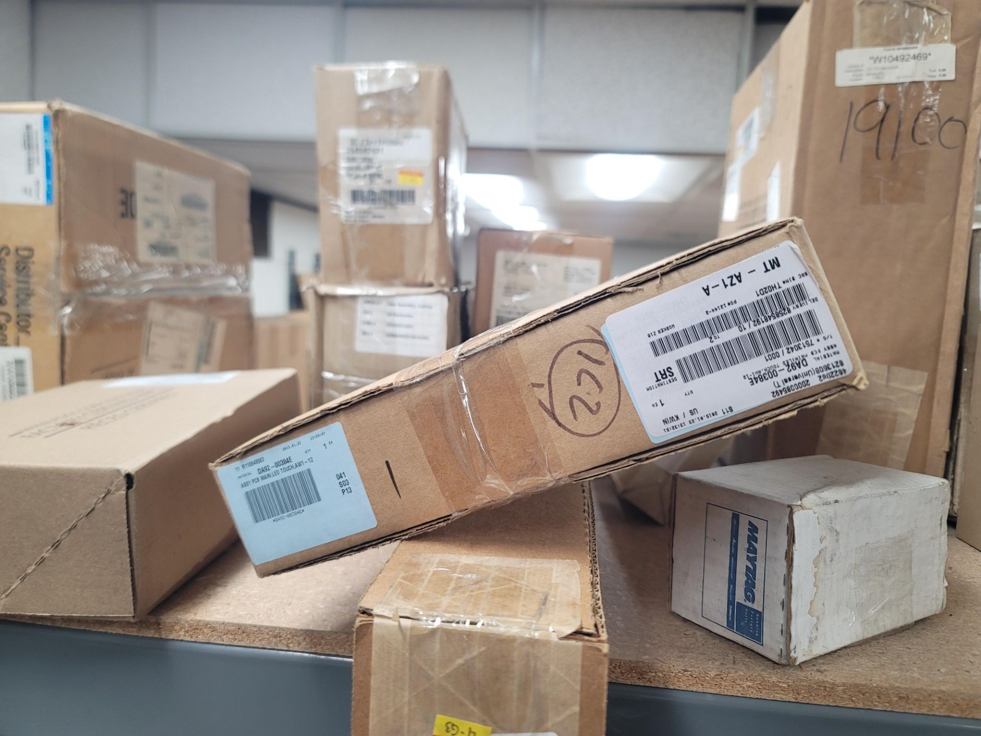 LOT - 8' SHELF UNIT W/ CONTENTS OF APPLIANCE REPLACEMENT PARTS - Image 3 of 33