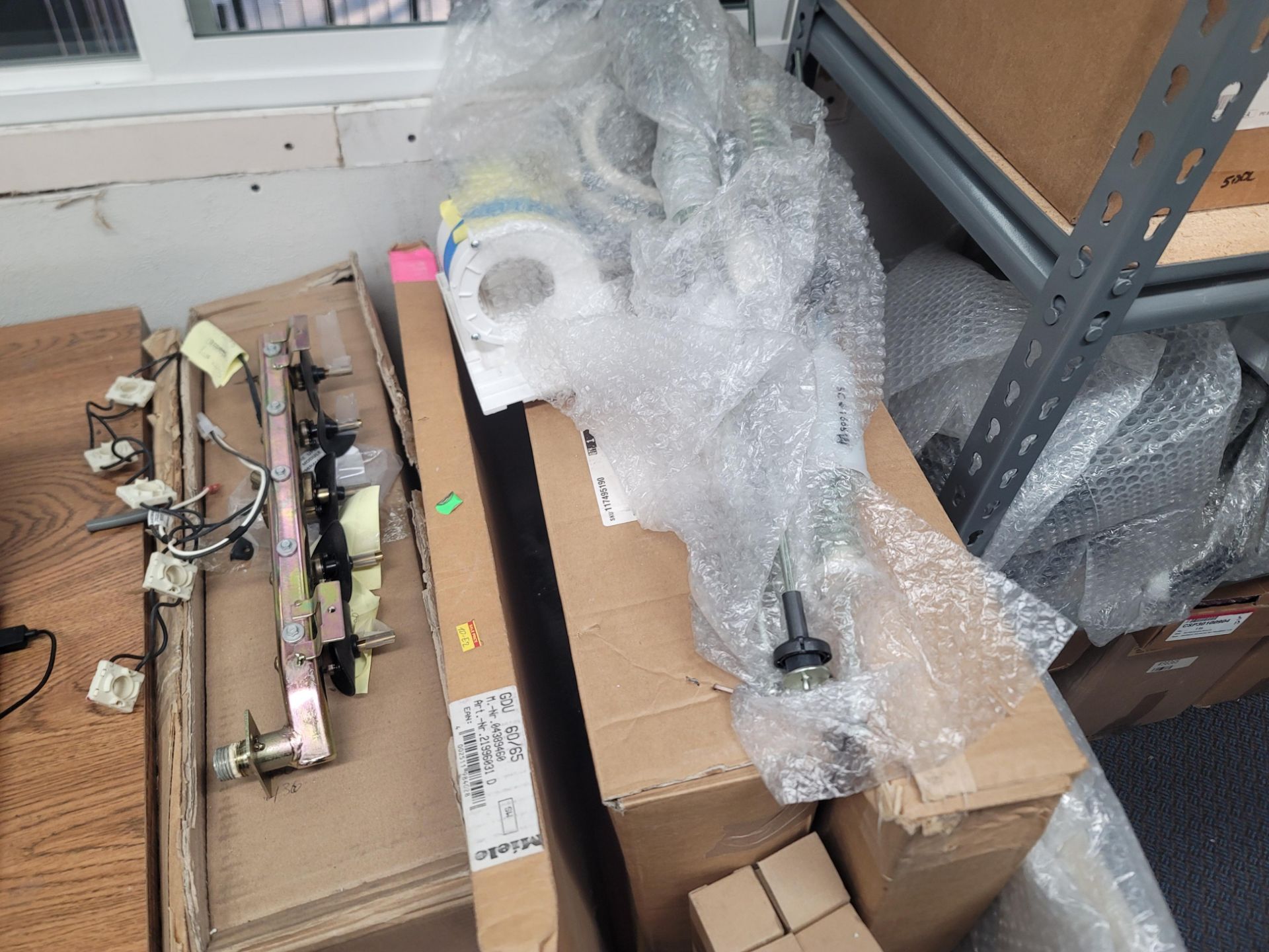 LOT - ALL ITEMS ON WALL INCLUDING CORNER, W/ (2) SHELF UNITS FILLED W/ APPLIANCE REPLACEMENT PARTS - Image 3 of 15