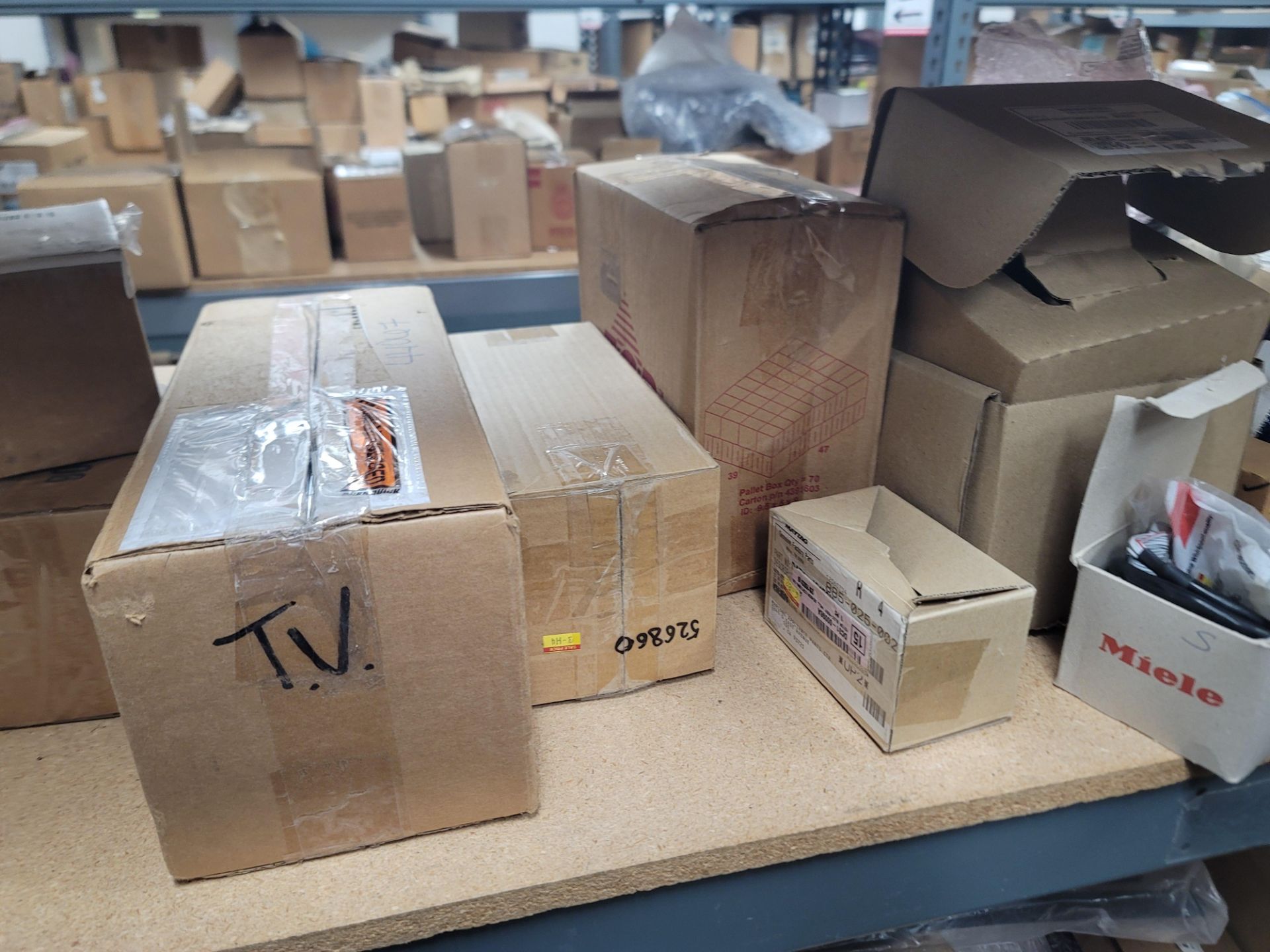 LOT - 8' SHELF UNIT W/ CONTENTS OF APPLIANCE REPLACEMENT PARTS - Image 8 of 17