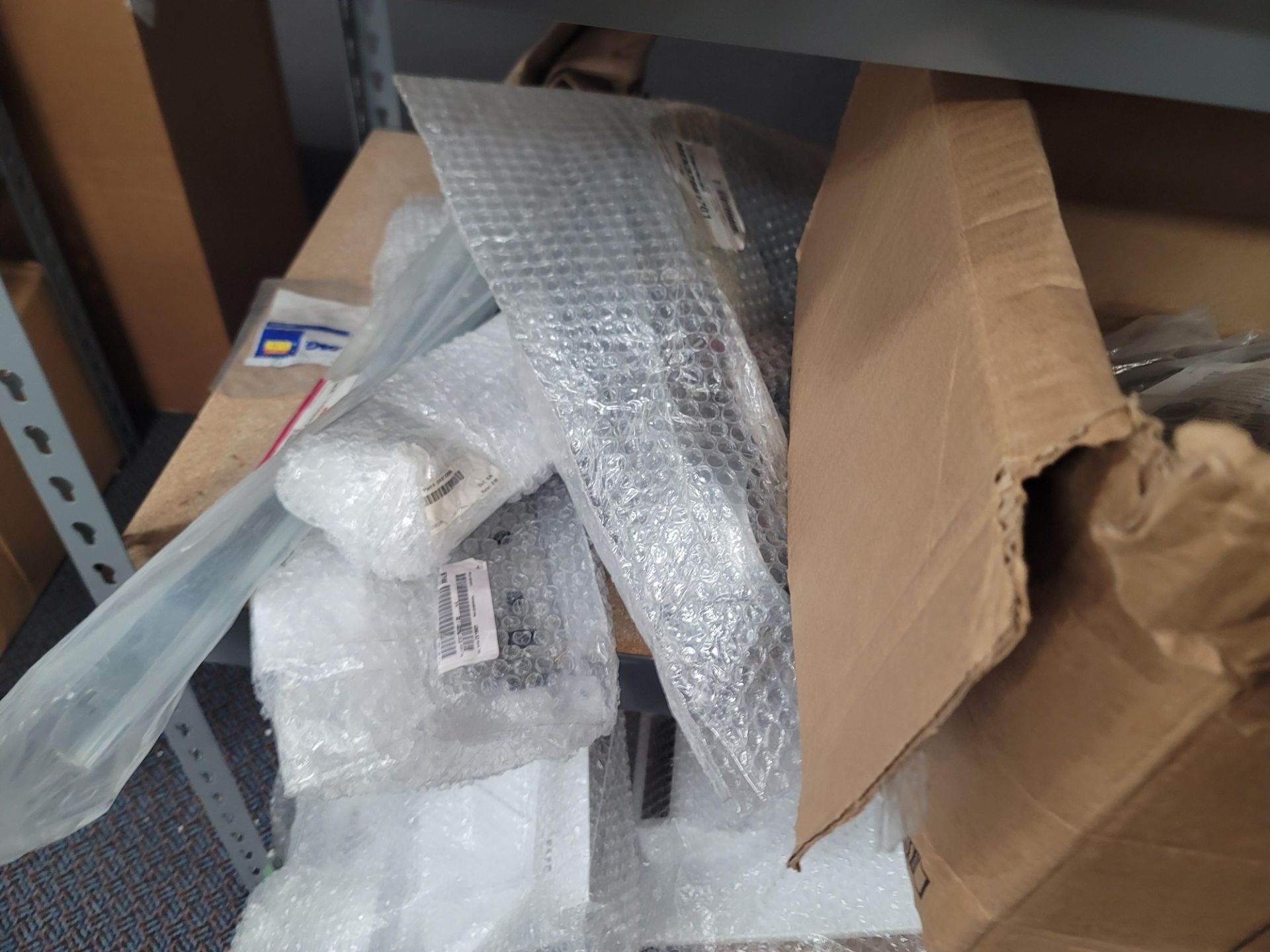 LOT - 8' SHELF UNIT W/ CONTENTS OF APPLIANCE REPLACEMENT PARTS - Image 13 of 17