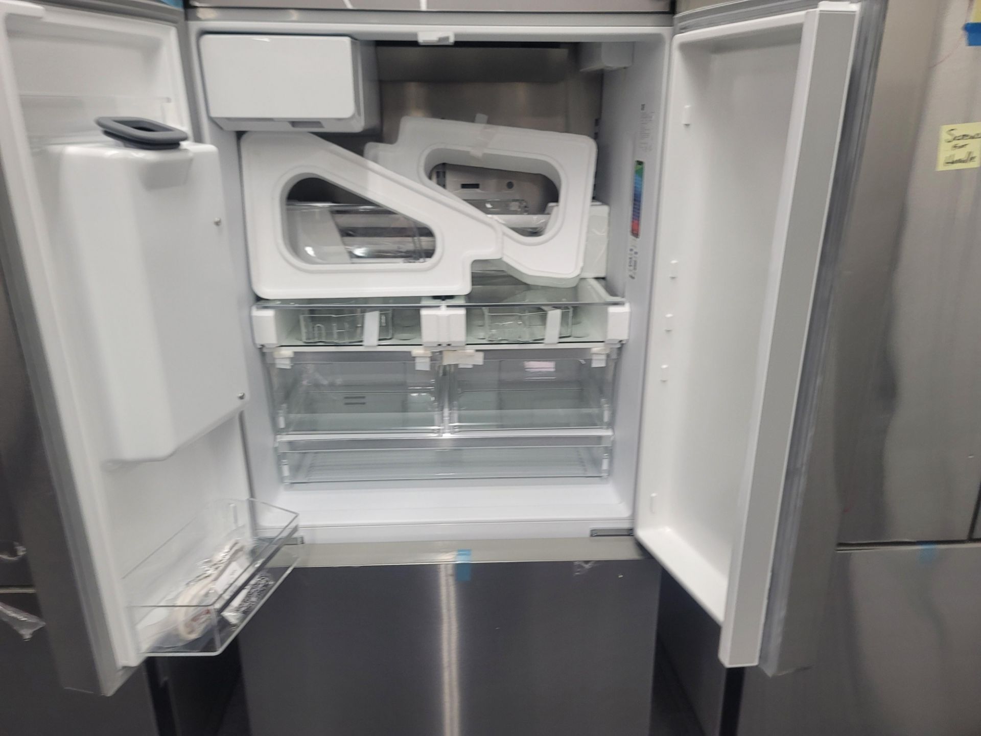 BOSCH 500 SERIES 36" SMART FREESTANDING FRENCH DOOR 15.2 CU. FT. REFRIGERATOR / 6.4 CU. FT. - Image 2 of 4