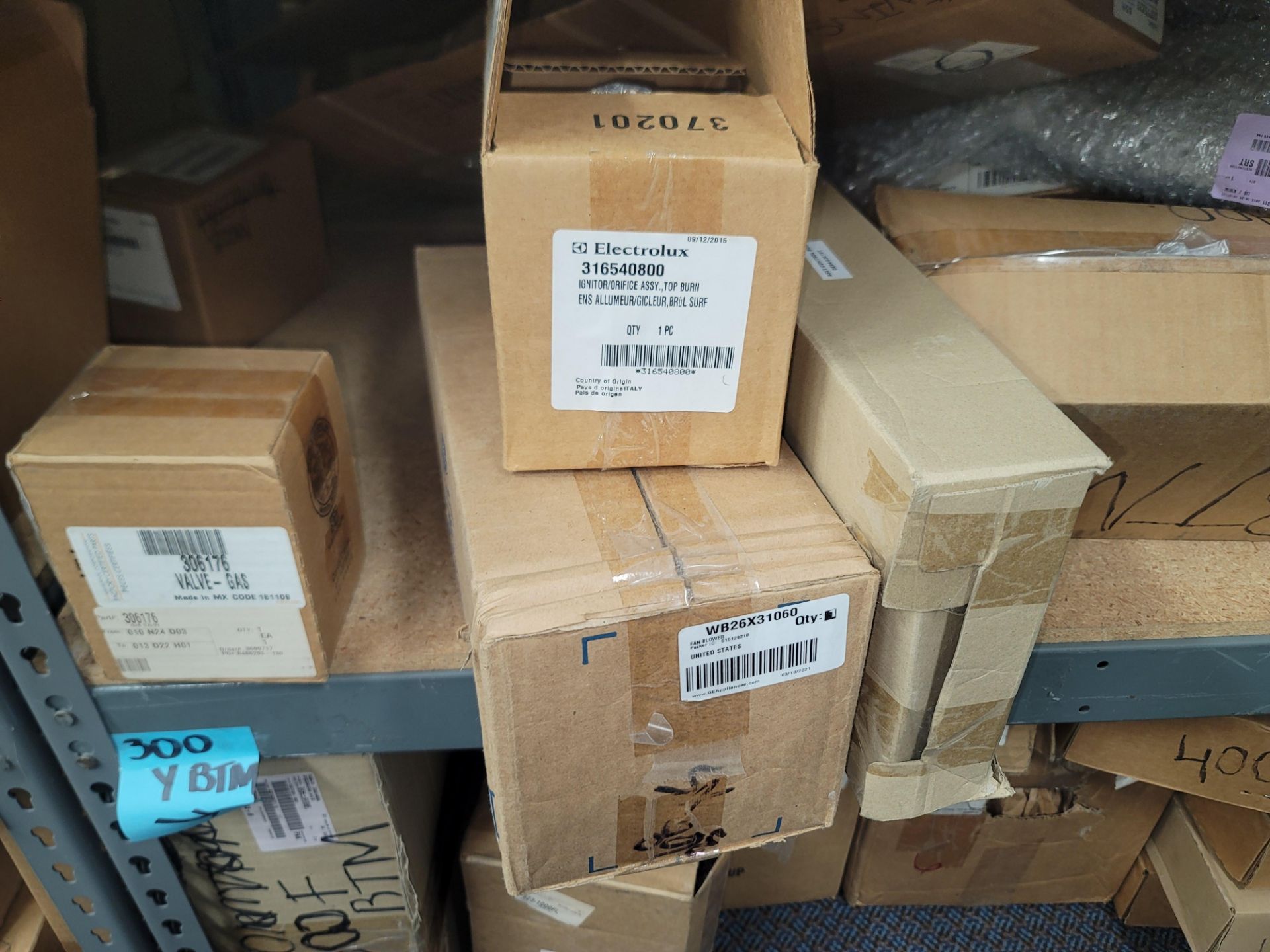 LOT - 8' SHELF UNIT W/ CONTENTS OF APPLIANCE REPLACEMENT PARTS - Image 10 of 16