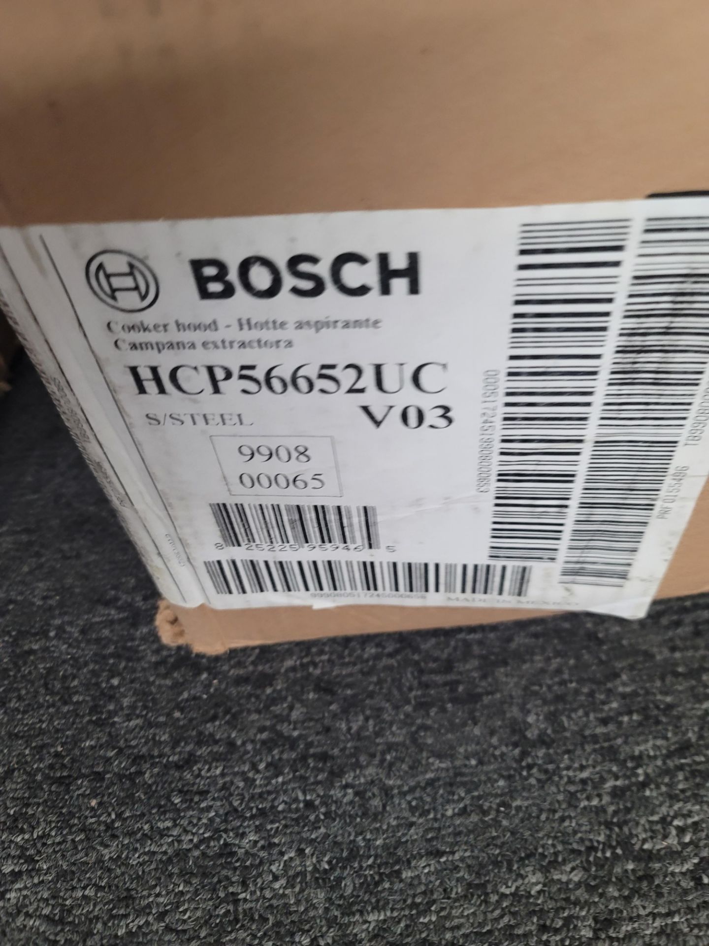 BOSCH 500 SERIES 36" WALL MOUNT RANGE HOOD, 180-600 CFM, MODEL HCP56652UC, IN ORIGINAL CARTON - Image 2 of 2