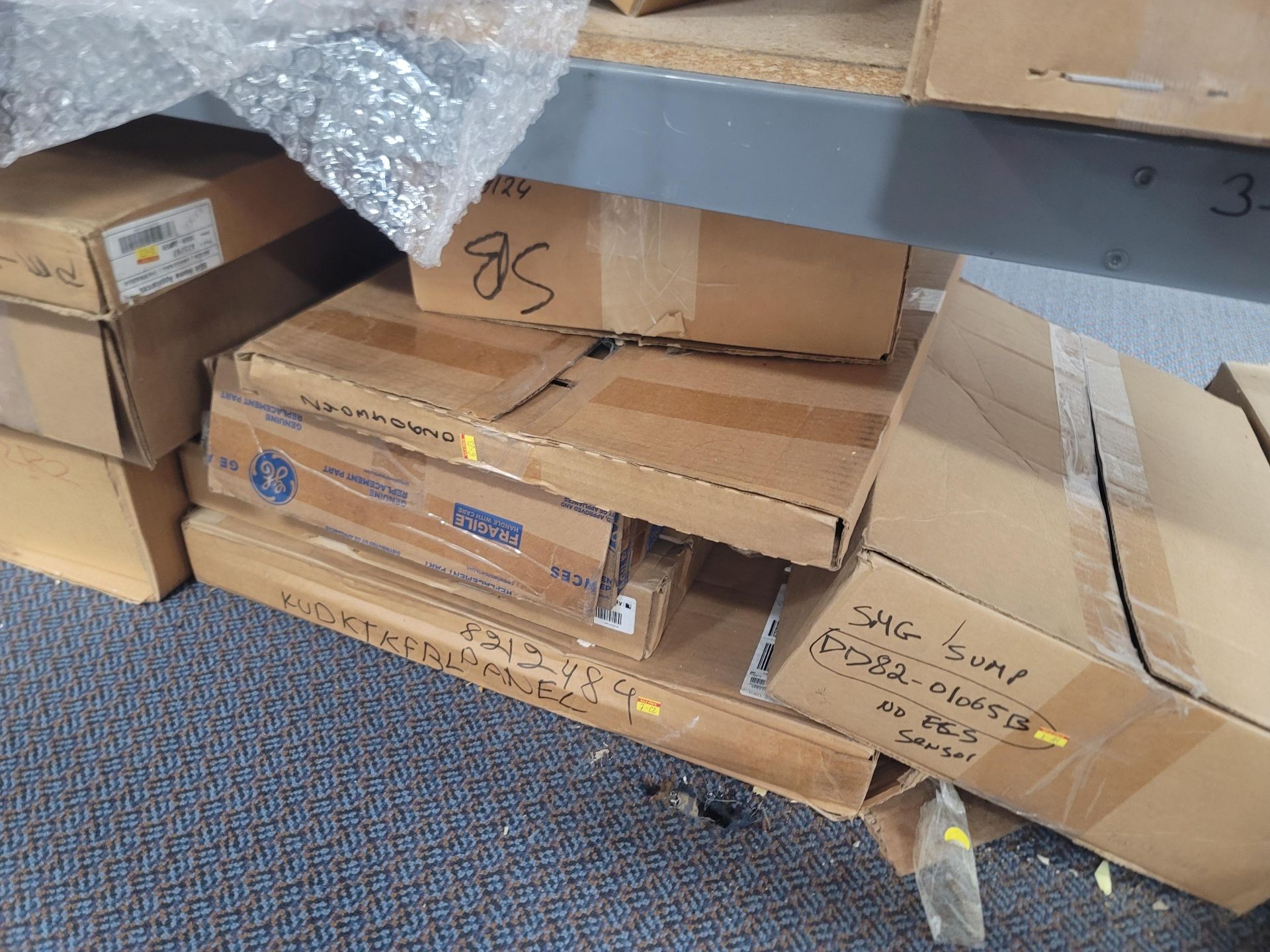 LOT - 8' SHELF UNIT W/ CONTENTS OF APPLIANCE REPLACEMENT PARTS - Image 15 of 20